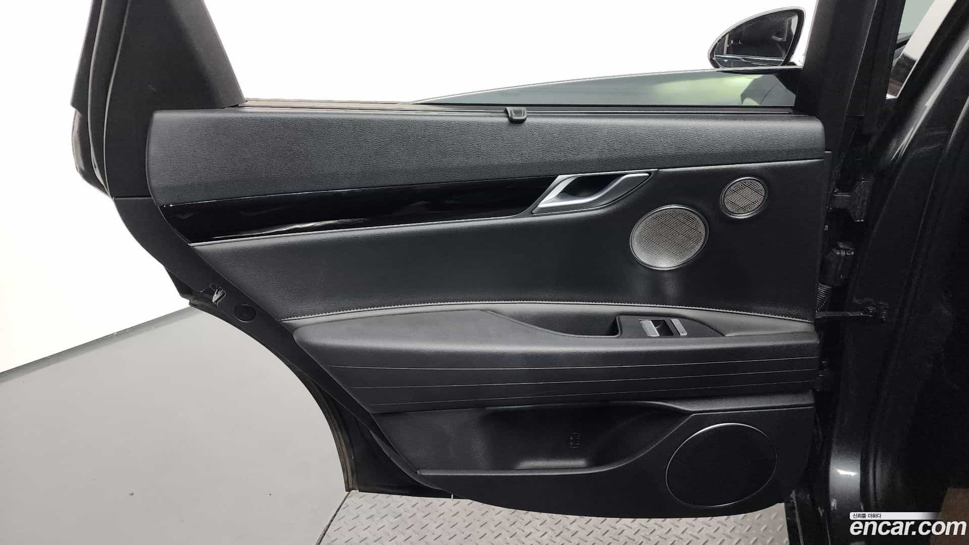 G80 Genesis 2021.4-INNER-035