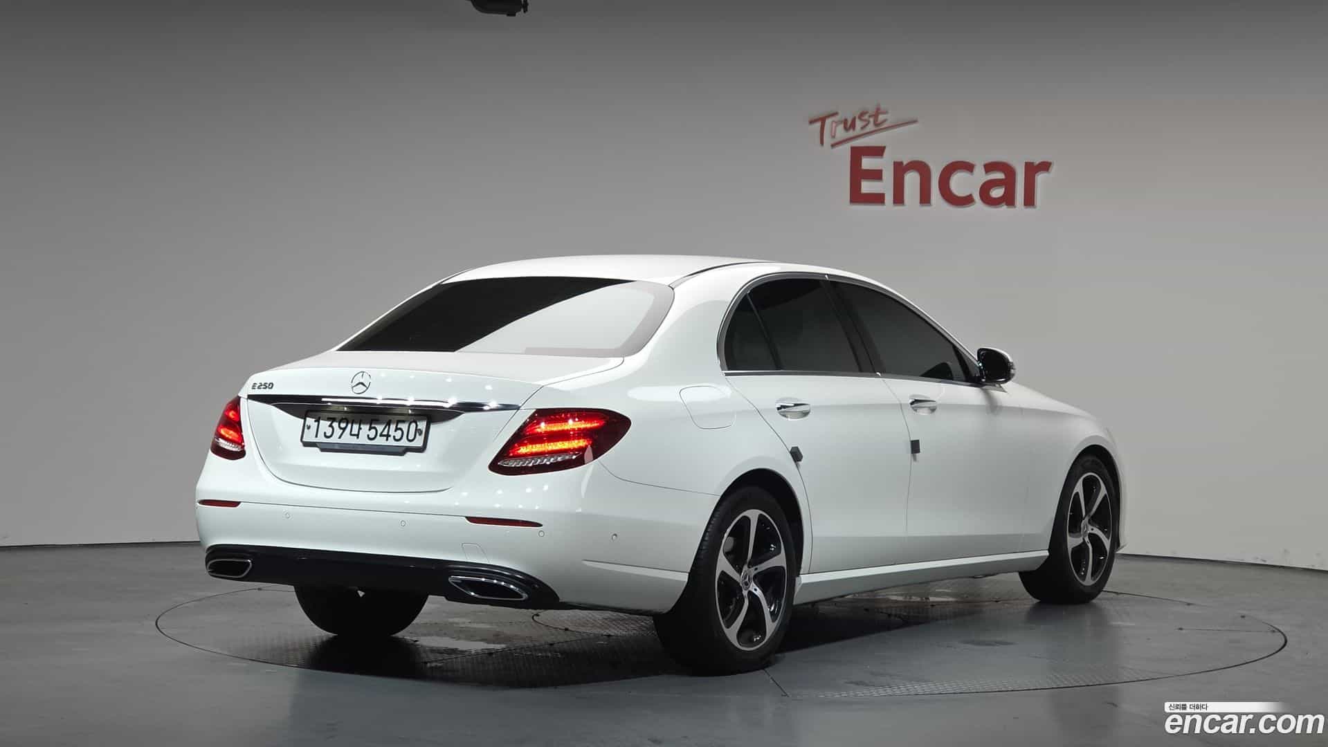 E-Class Mercedes-Benz 2020.4-OUTER-002