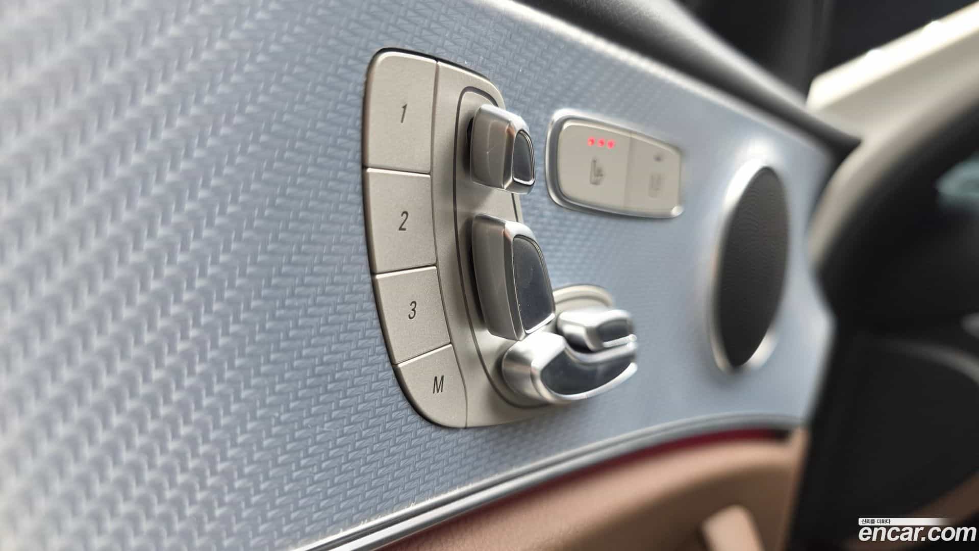 E-Class Mercedes-Benz 2020.4-OPTION-020
