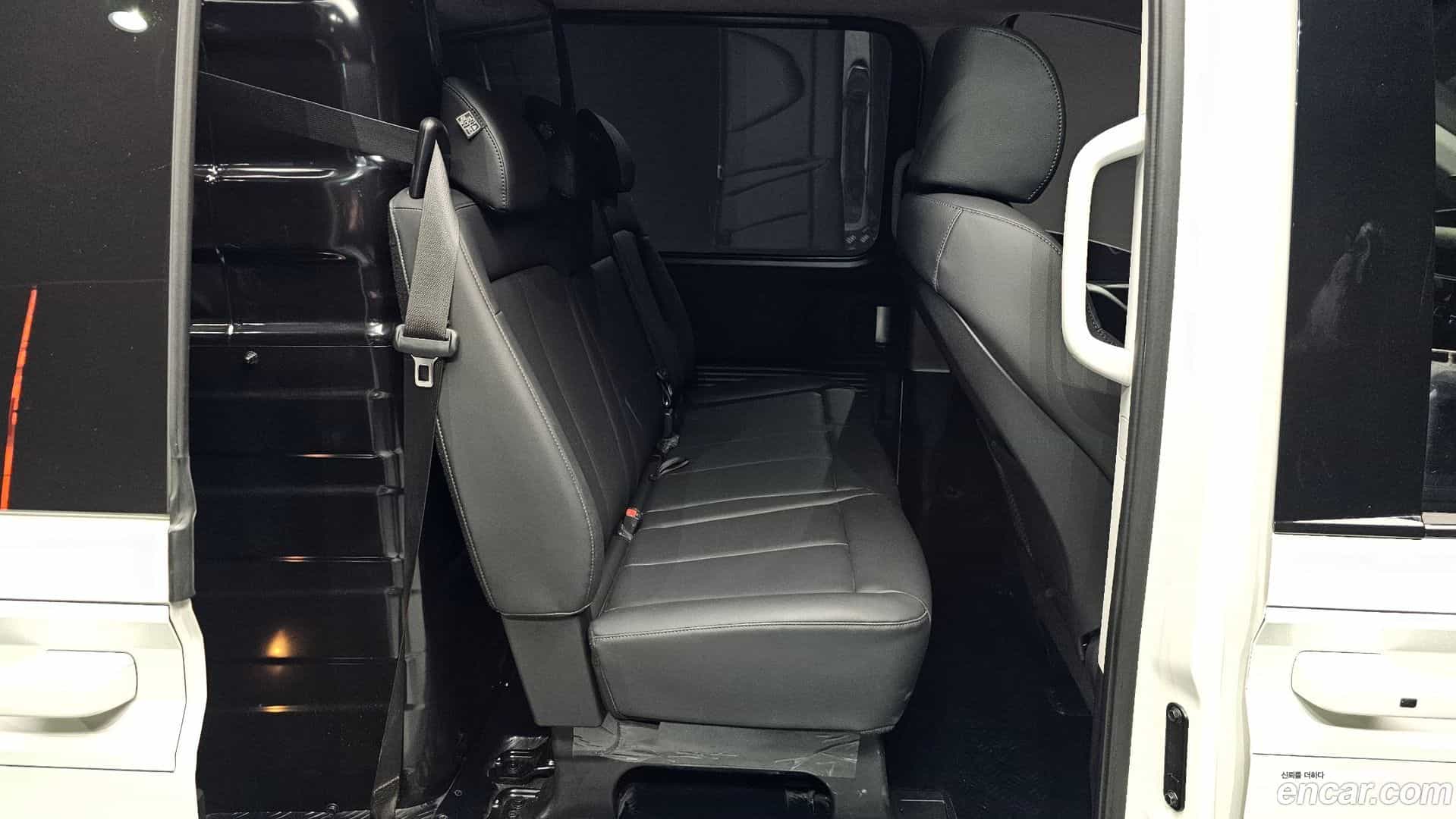 Staria Hyundai 2023.3-OPTION-015