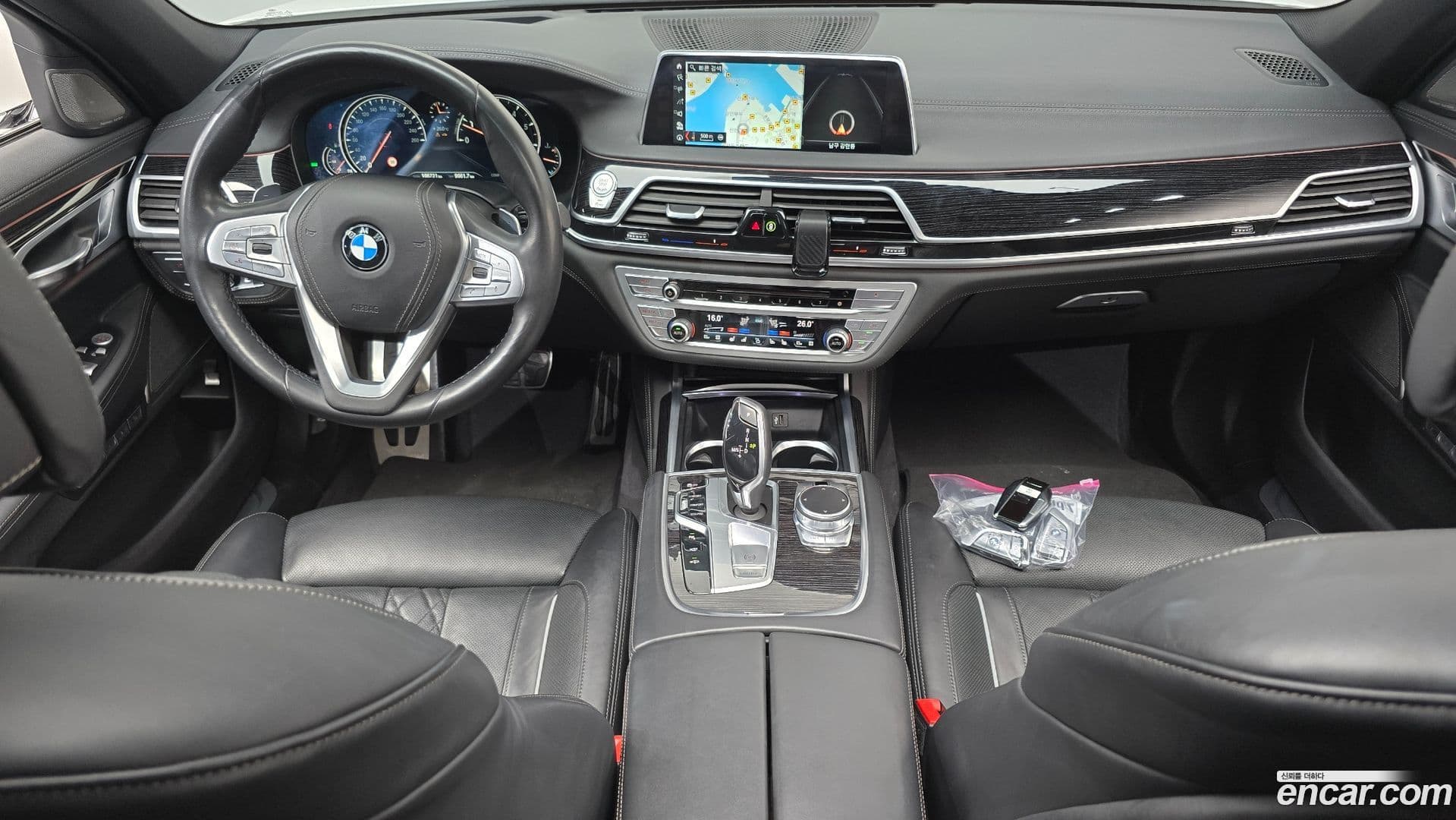 Main__Slider__Photo:7-Series BMW 2018.0-6