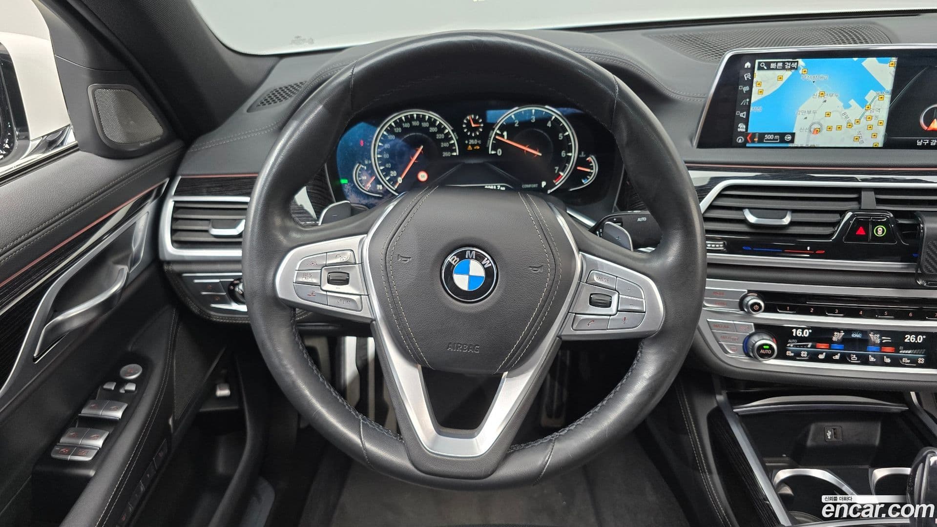 Main__Slider__Photo:7-Series BMW 2018.0-11