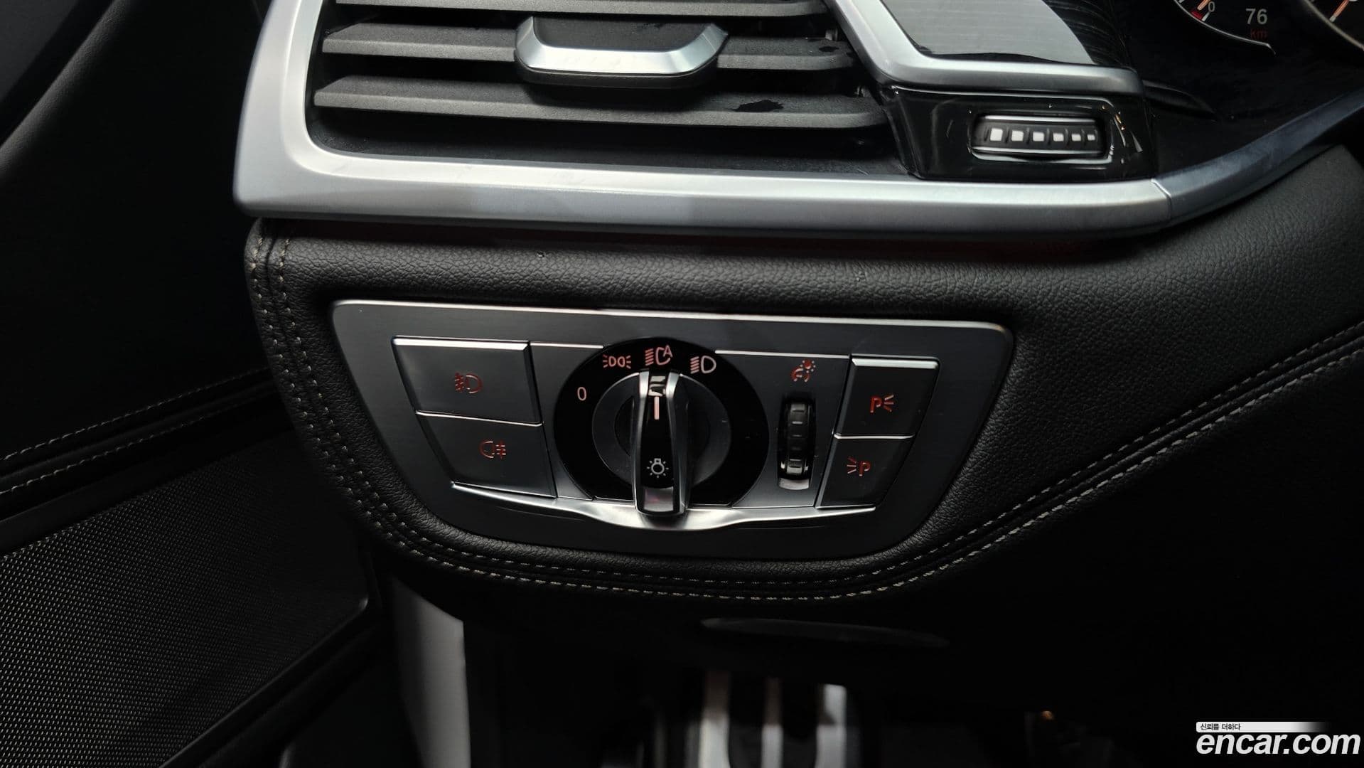 Main__Slider__Photo:7-Series BMW 2018.0-14