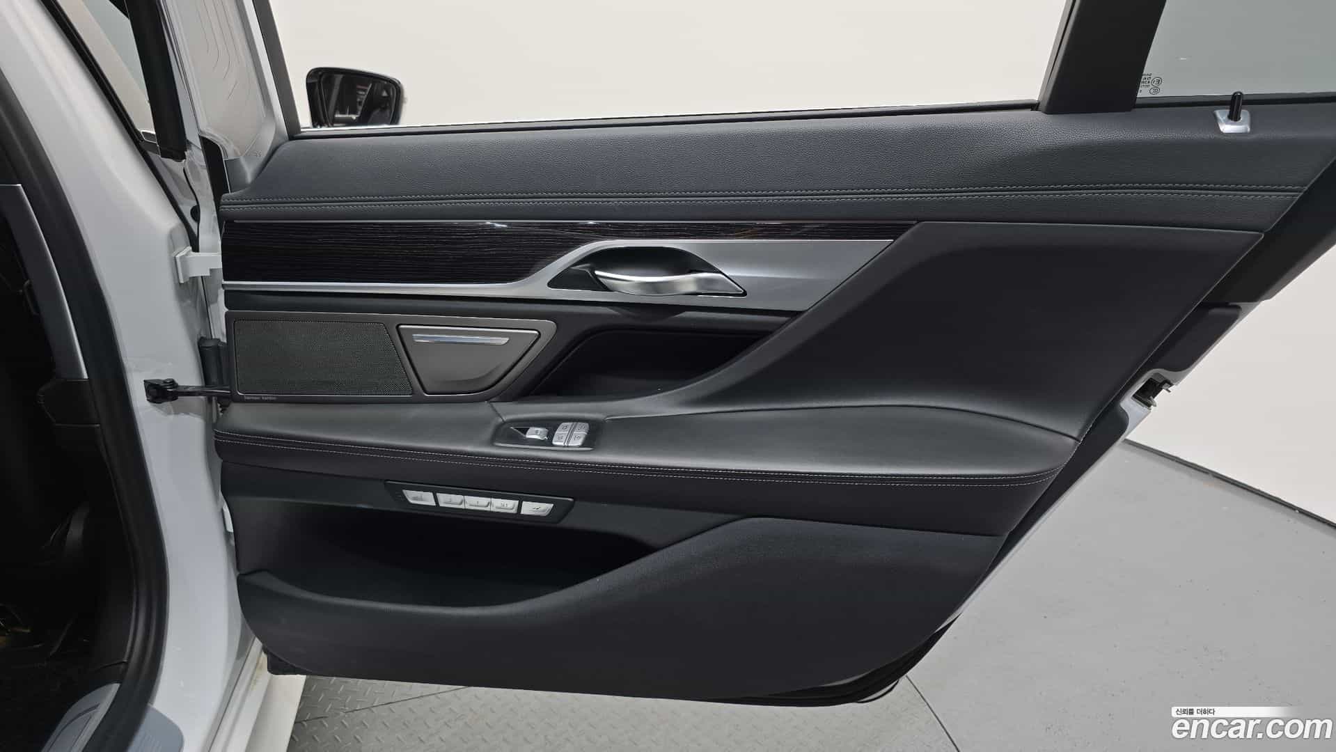 7-Series BMW 2018.0-INNER-035