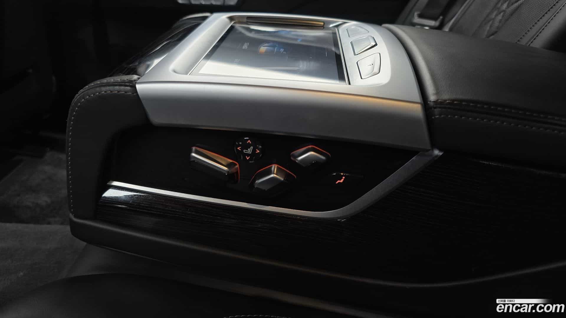 7-Series BMW 2018.0-OPTION-047