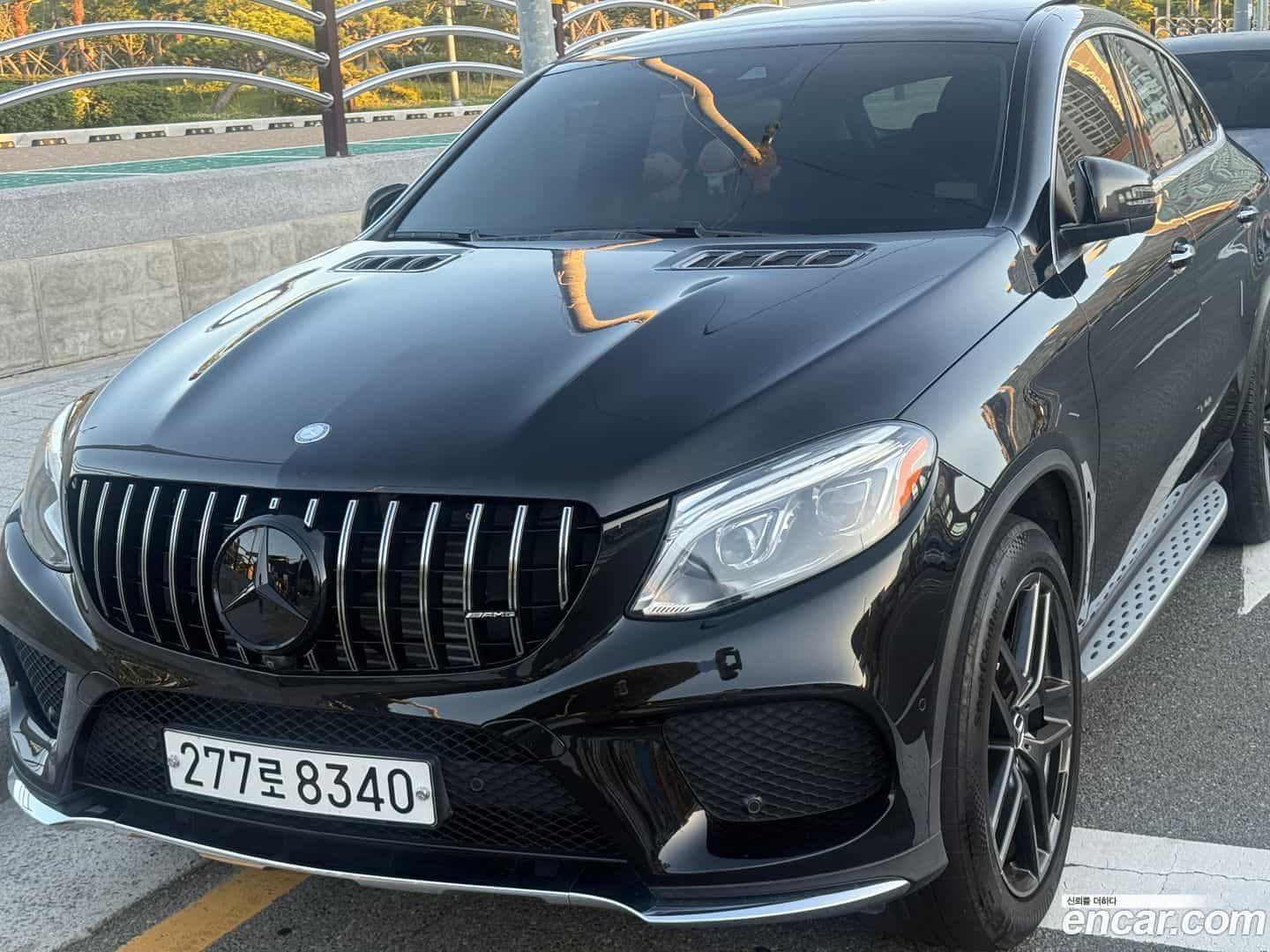 GLE-Class Mercedes-Benz 2016.11-OUTER-001