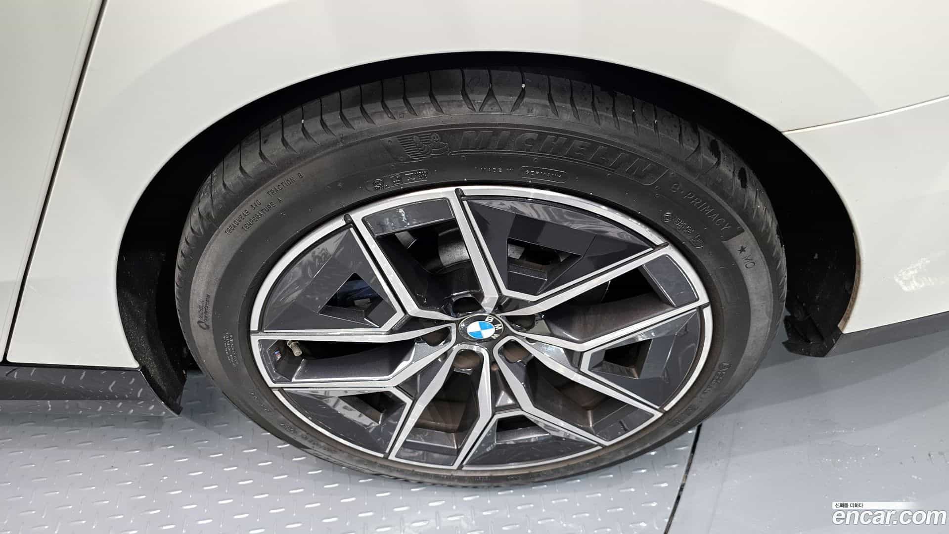 5-Series BMW 2023.9-OUTER-031