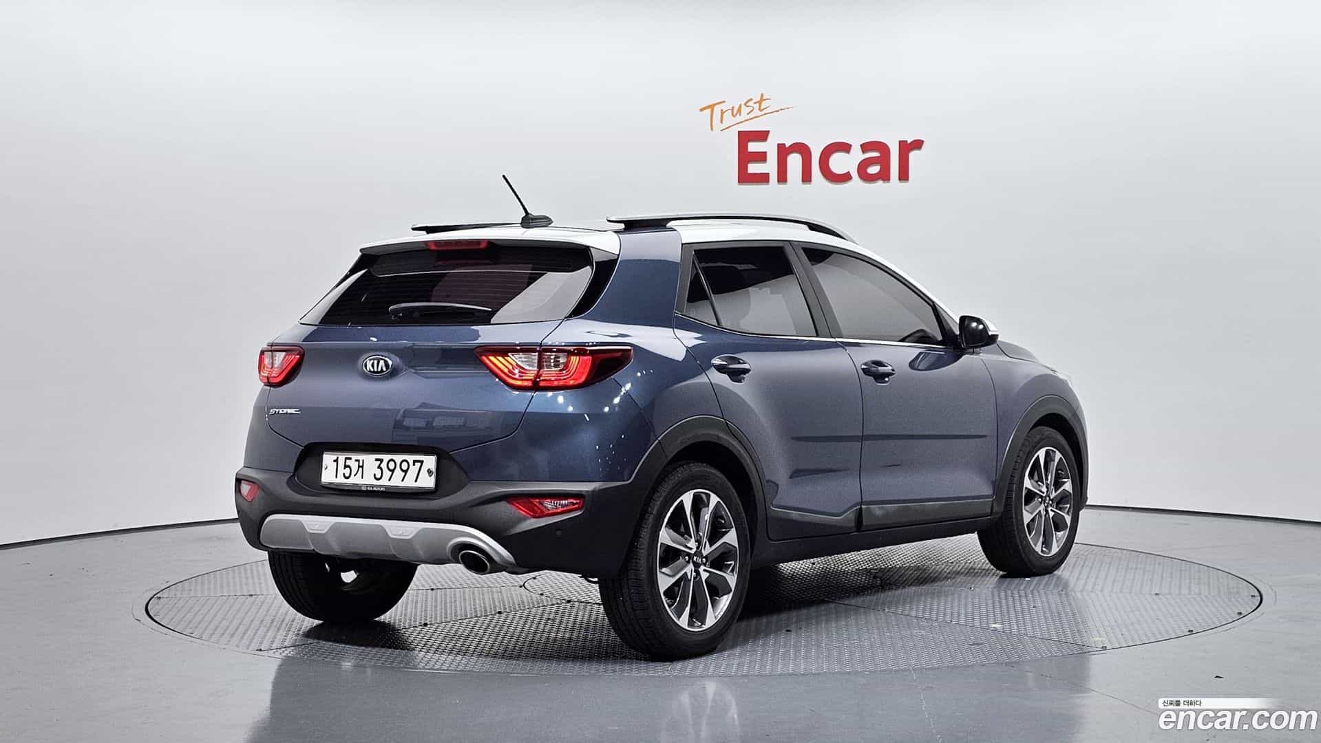 Stonic Kia 2018.9-OUTER-002