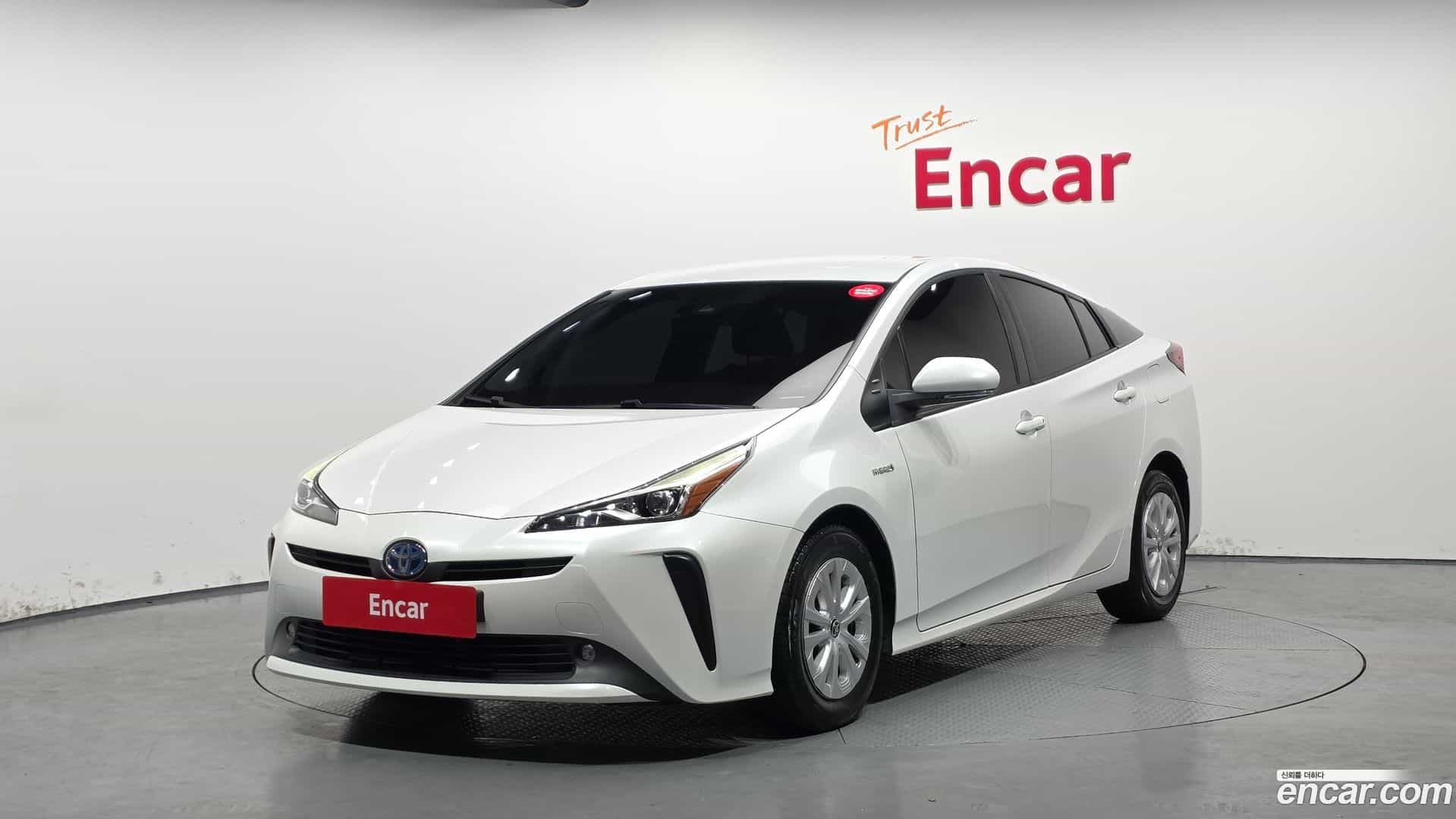 Prius Toyota 2021.6-OUTER-001