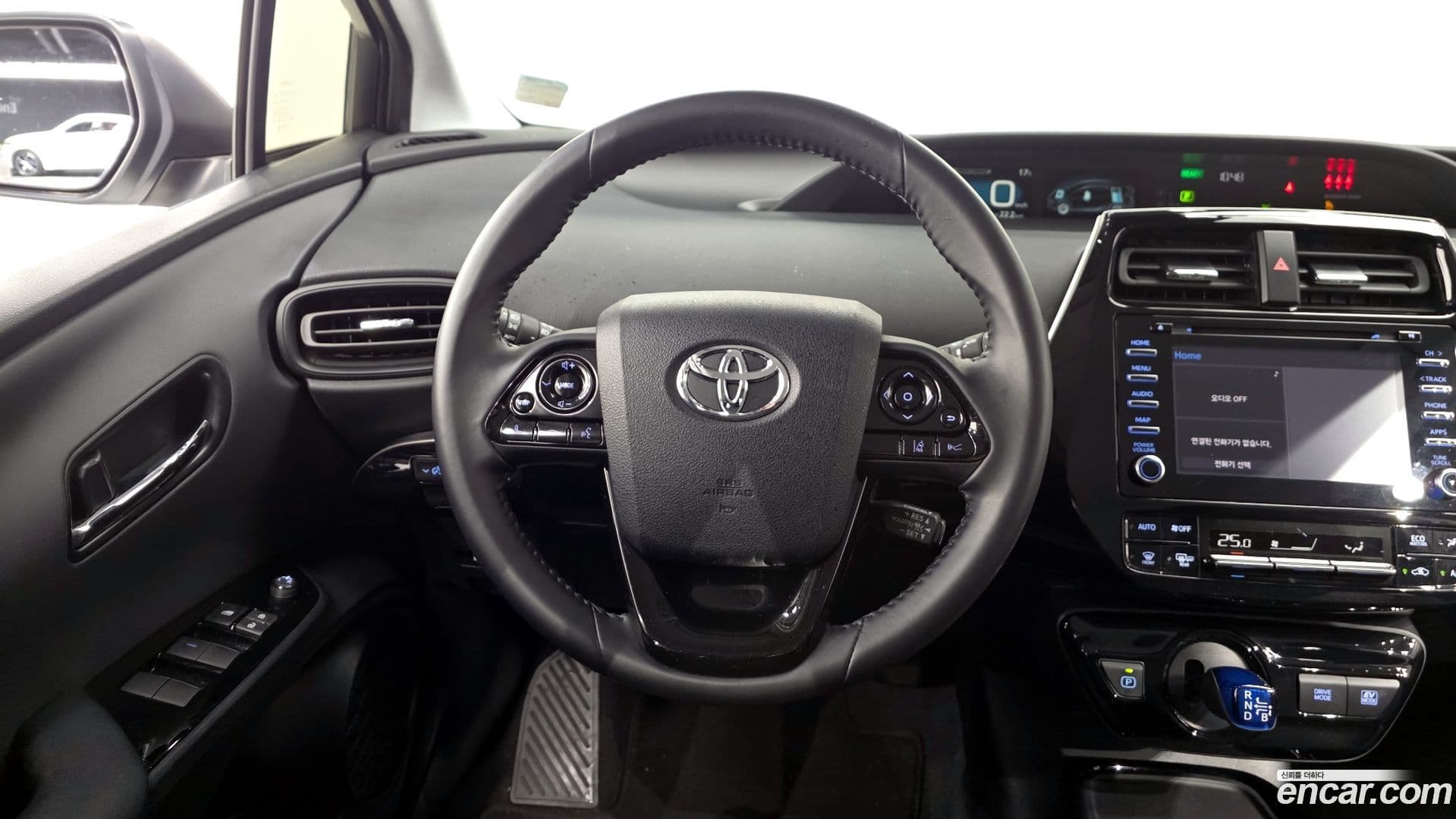 Main__Slider__Photo:Prius Toyota 2021.6-11