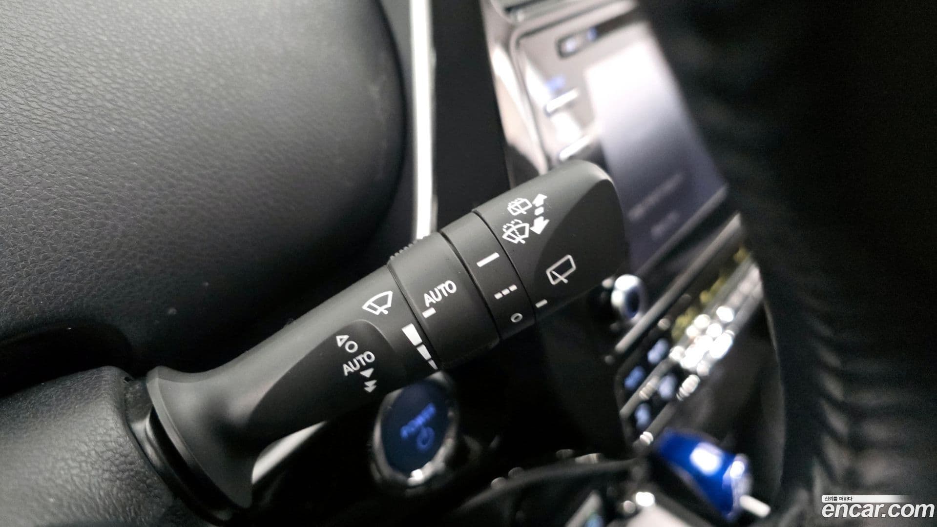 Main__Slider__Photo:Prius Toyota 2021.6-16
