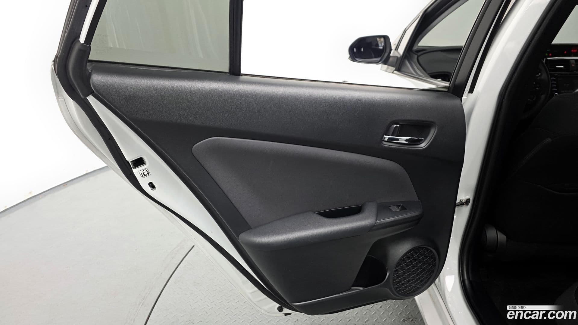 Main__Slider__Photo:Prius Toyota 2021.6-24