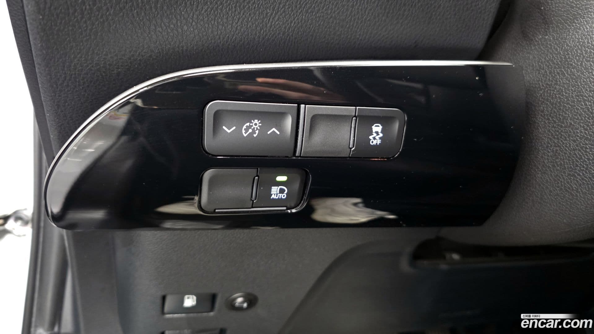 Main__Slider__Photo:Prius Toyota 2021.6-26