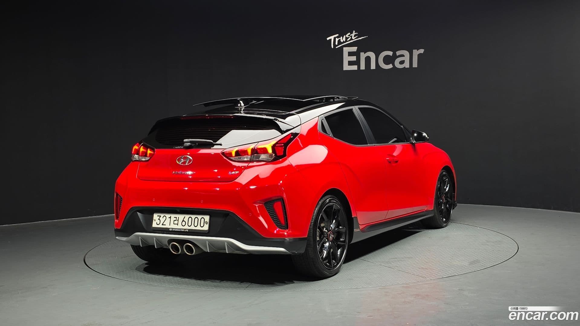 Main__Slider__Photo:Veloster Hyundai 2019.11-1