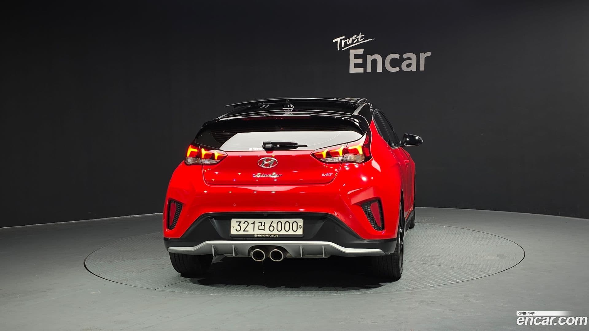 Main__Slider__Photo:Veloster Hyundai 2019.11-3