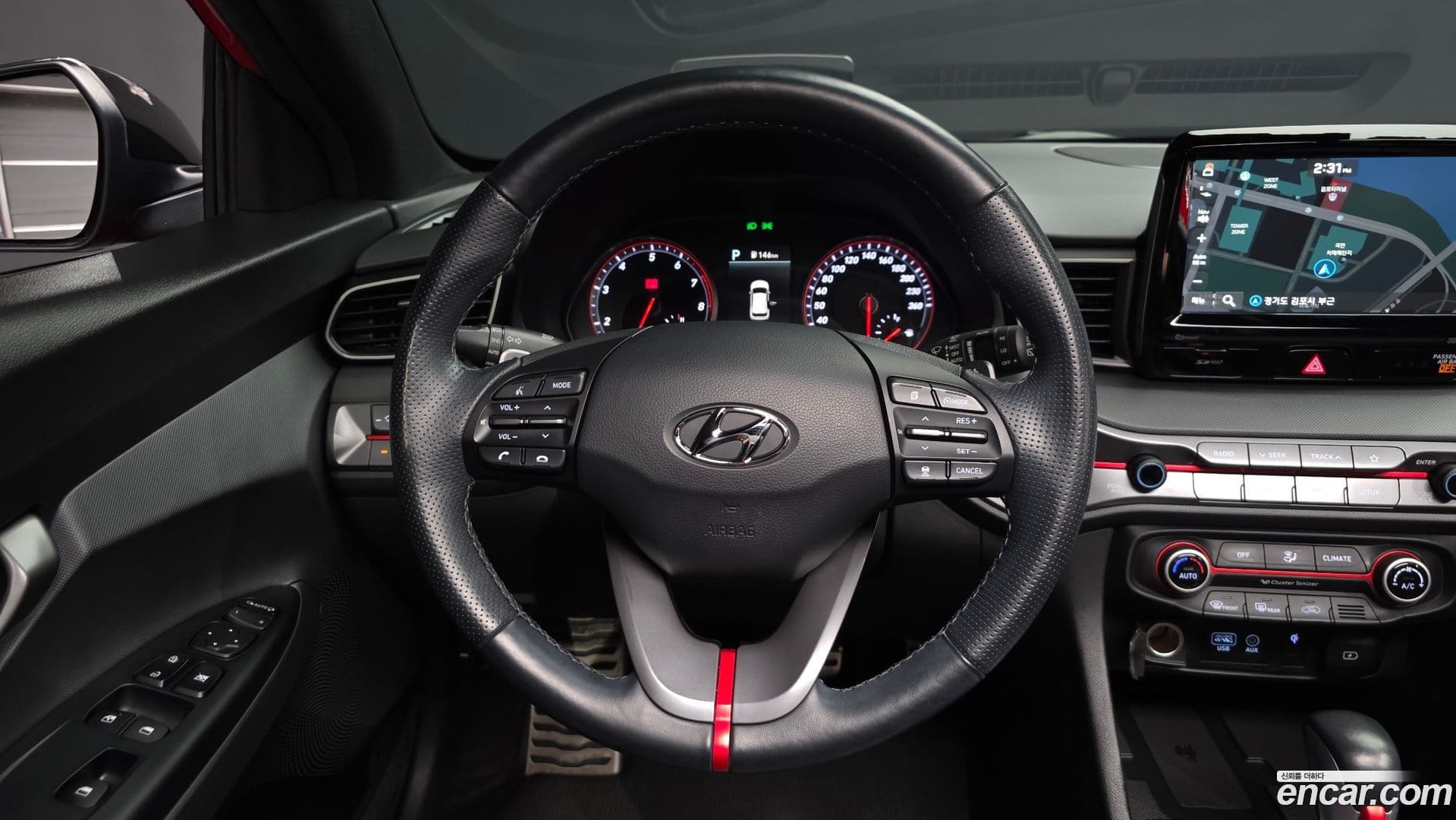 Main__Slider__Photo:Veloster Hyundai 2019.11-12
