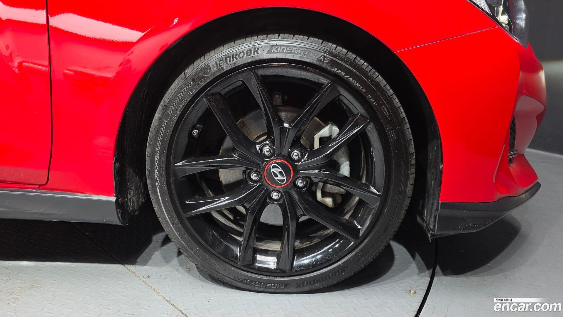 Main__Slider__Photo:Veloster Hyundai 2019.11-20