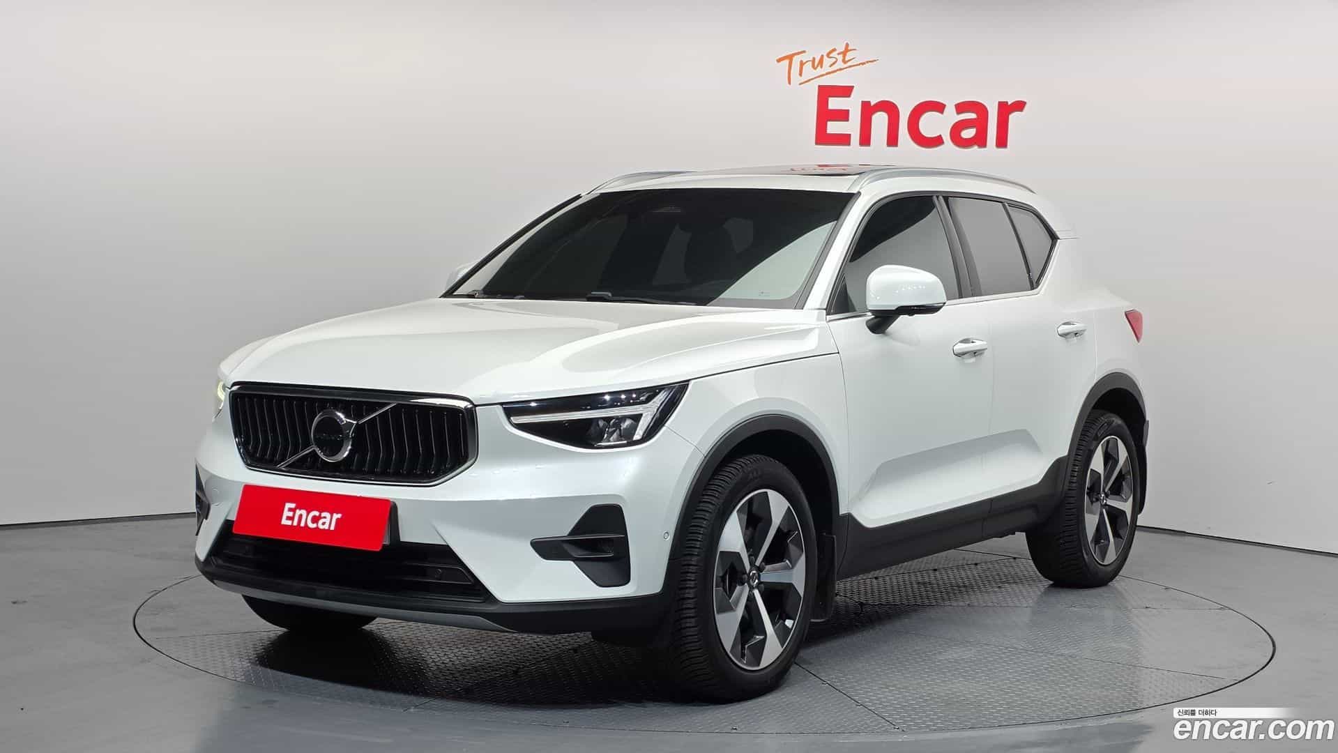 XC40 Volvo 2023.1-OUTER-001