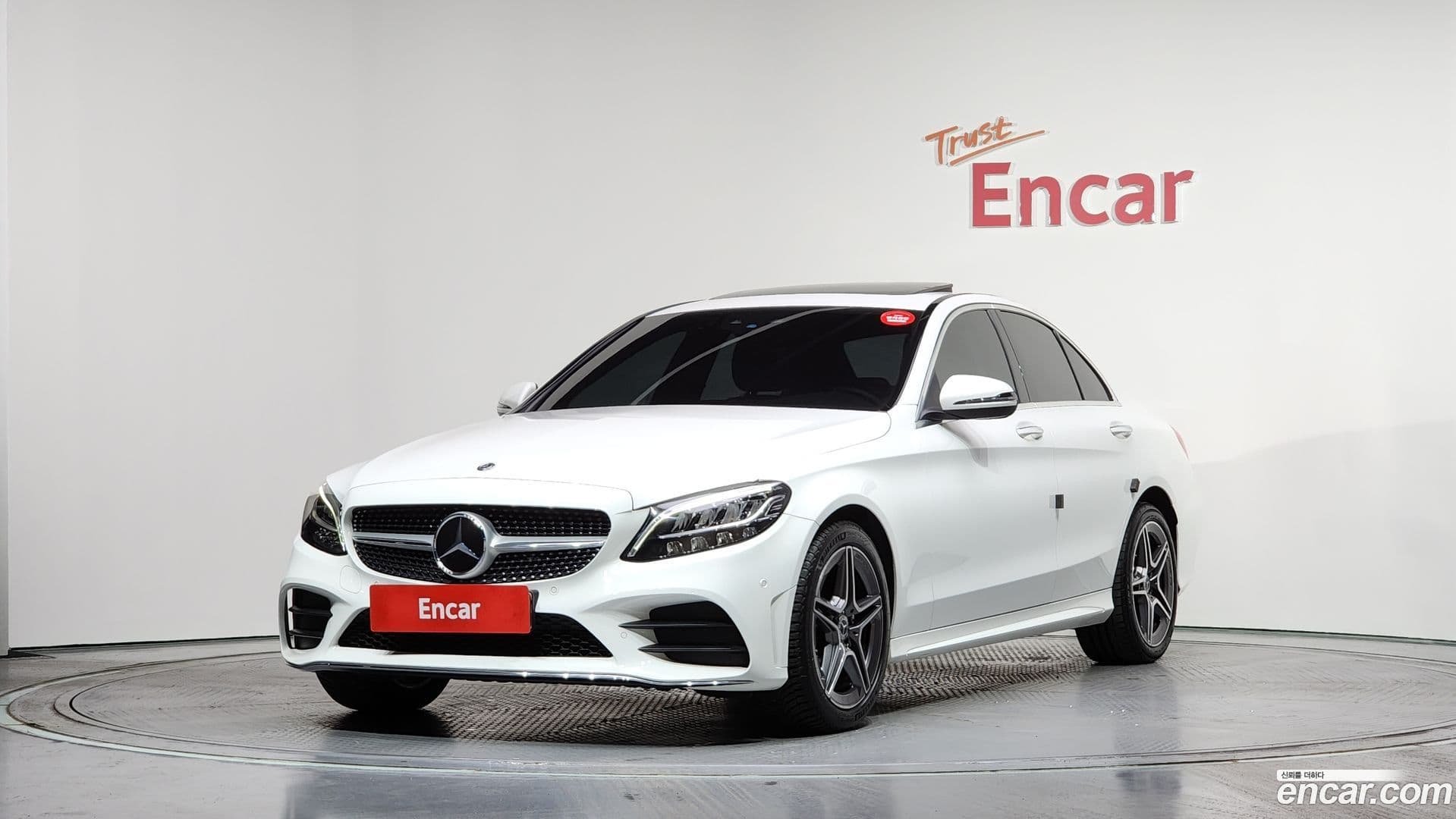 Main__Slider__Photo:C-Class Mercedes-Benz 2021.4-0
