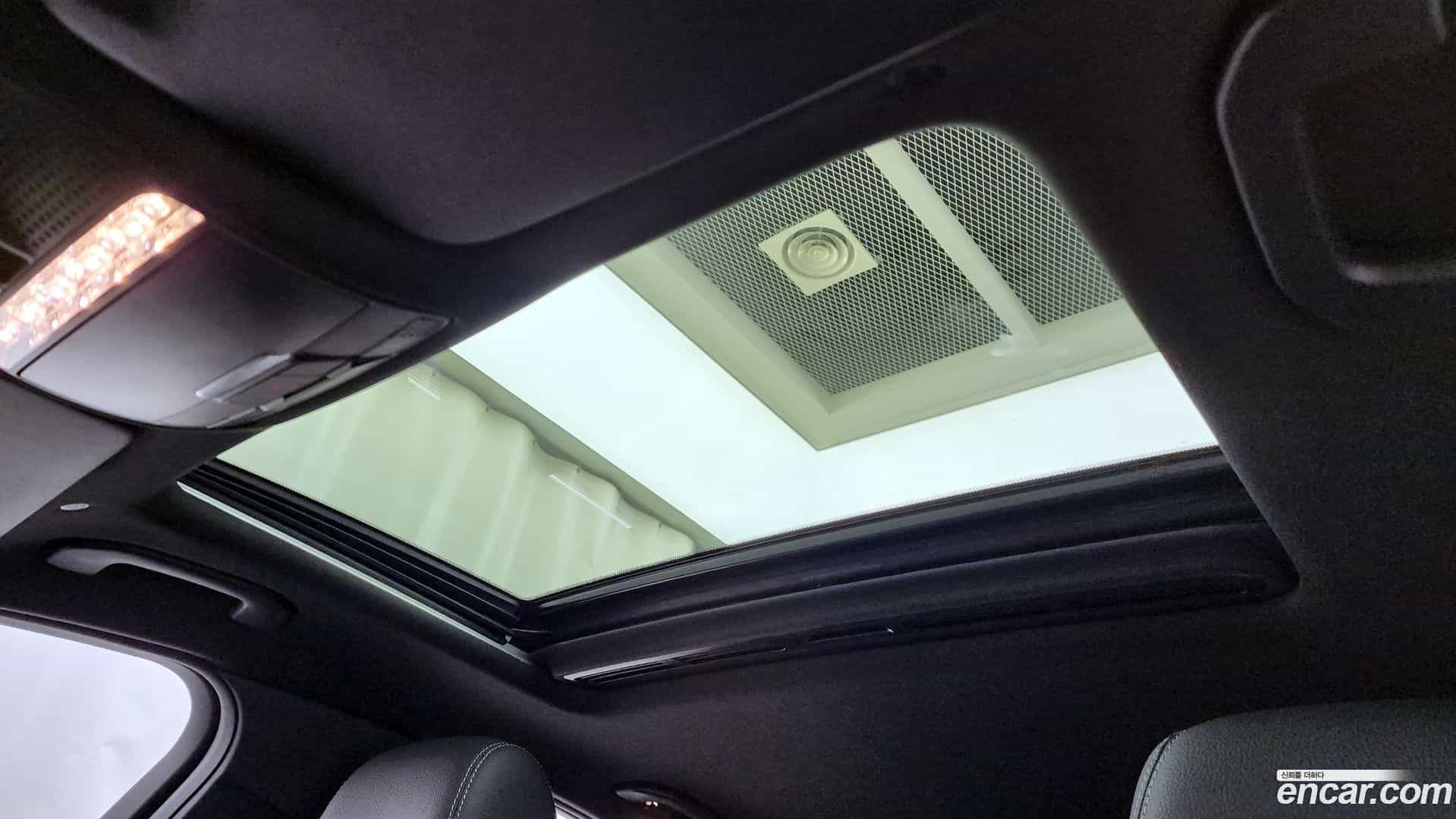C-Class Mercedes-Benz 2021.4-OPTION-021
