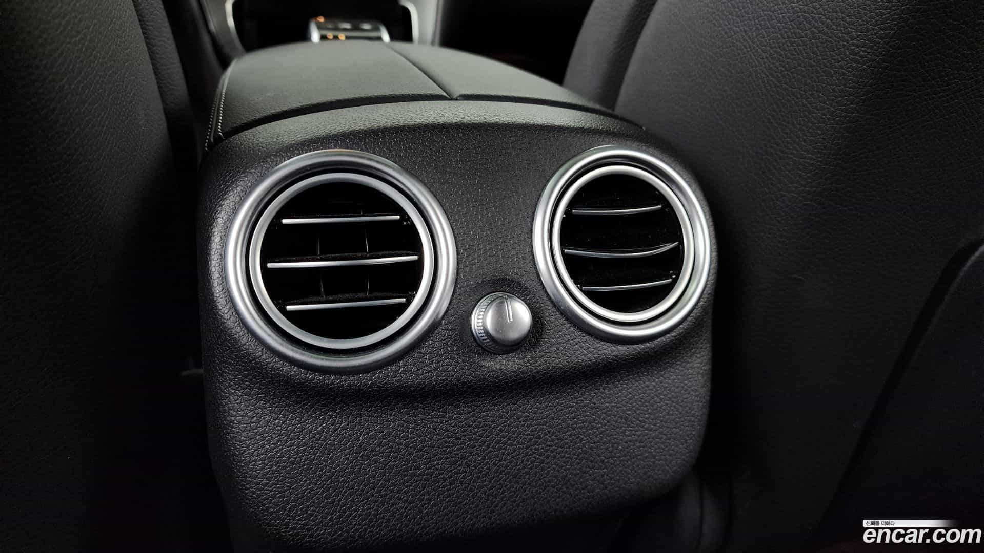 C-Class Mercedes-Benz 2021.4-OPTION-023