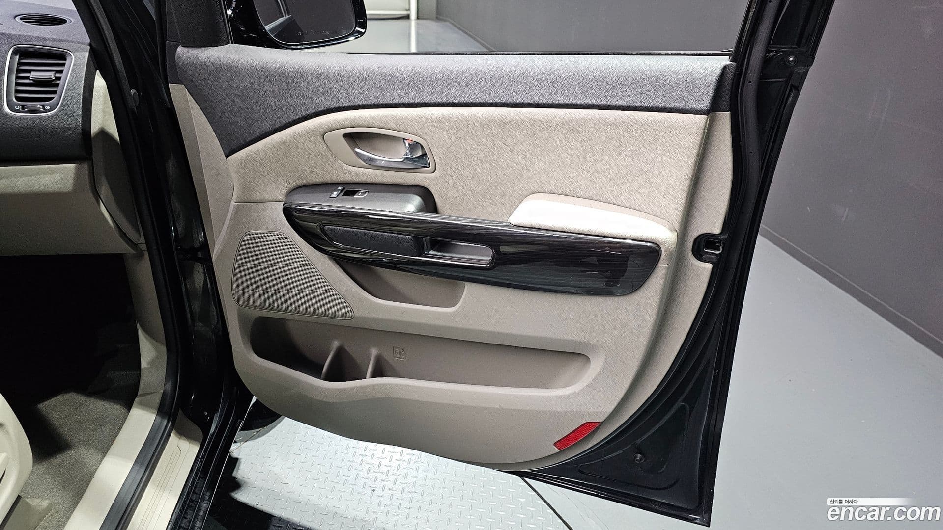 Main__Slider__Photo:Canival Kia 2020.0-23