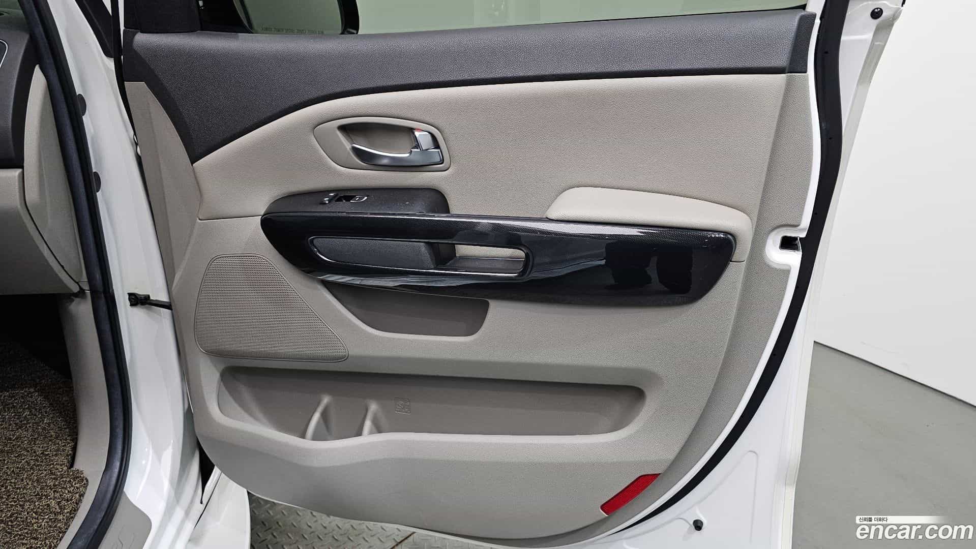 Canival Kia 2014.9-INNER-035