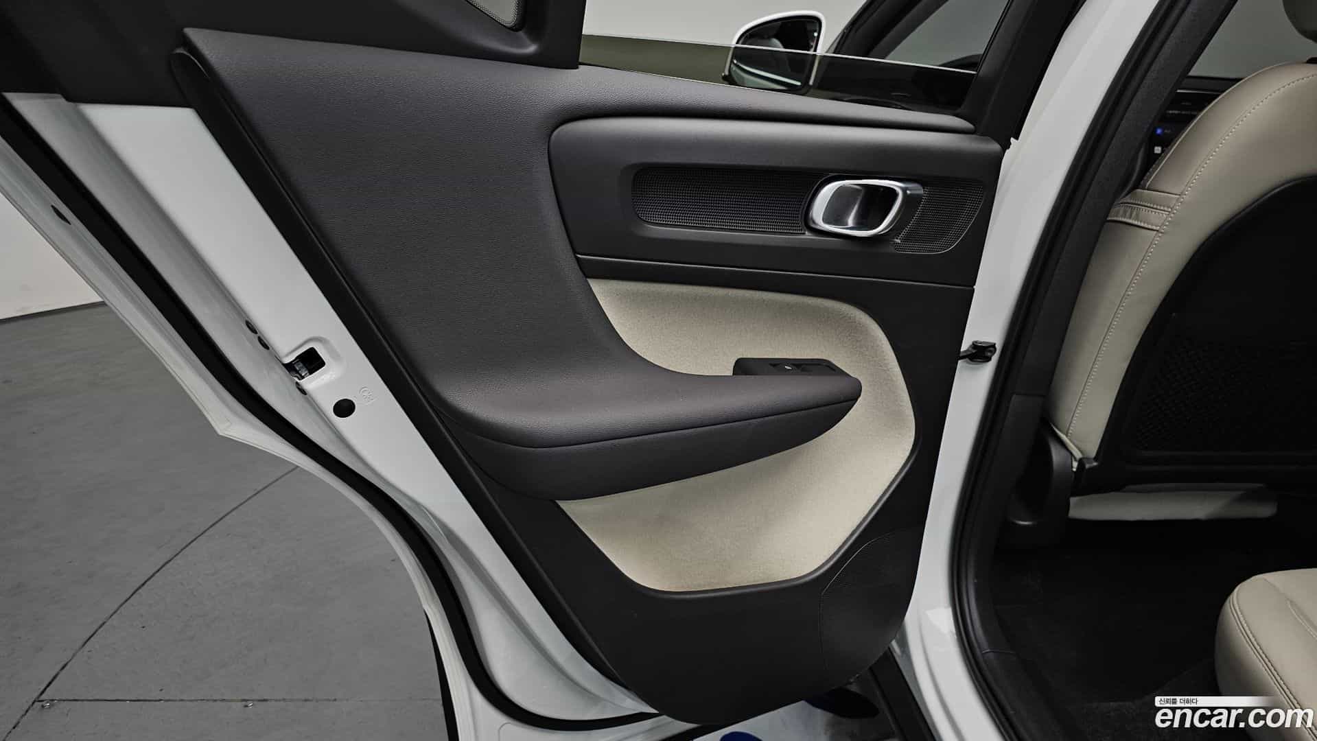 XC40 Volvo 2023.4-INNER-035