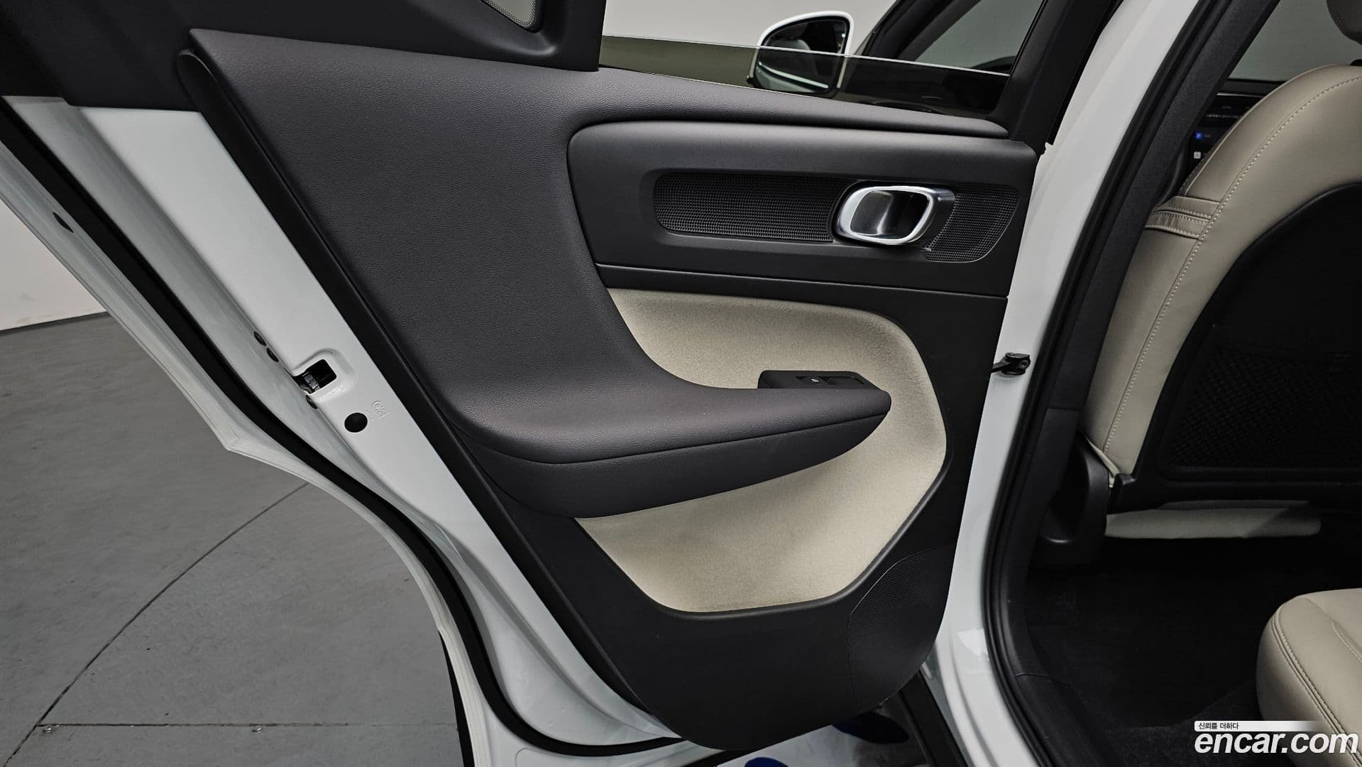 Main__Slider__Photo:XC40 Volvo 2023.4-24