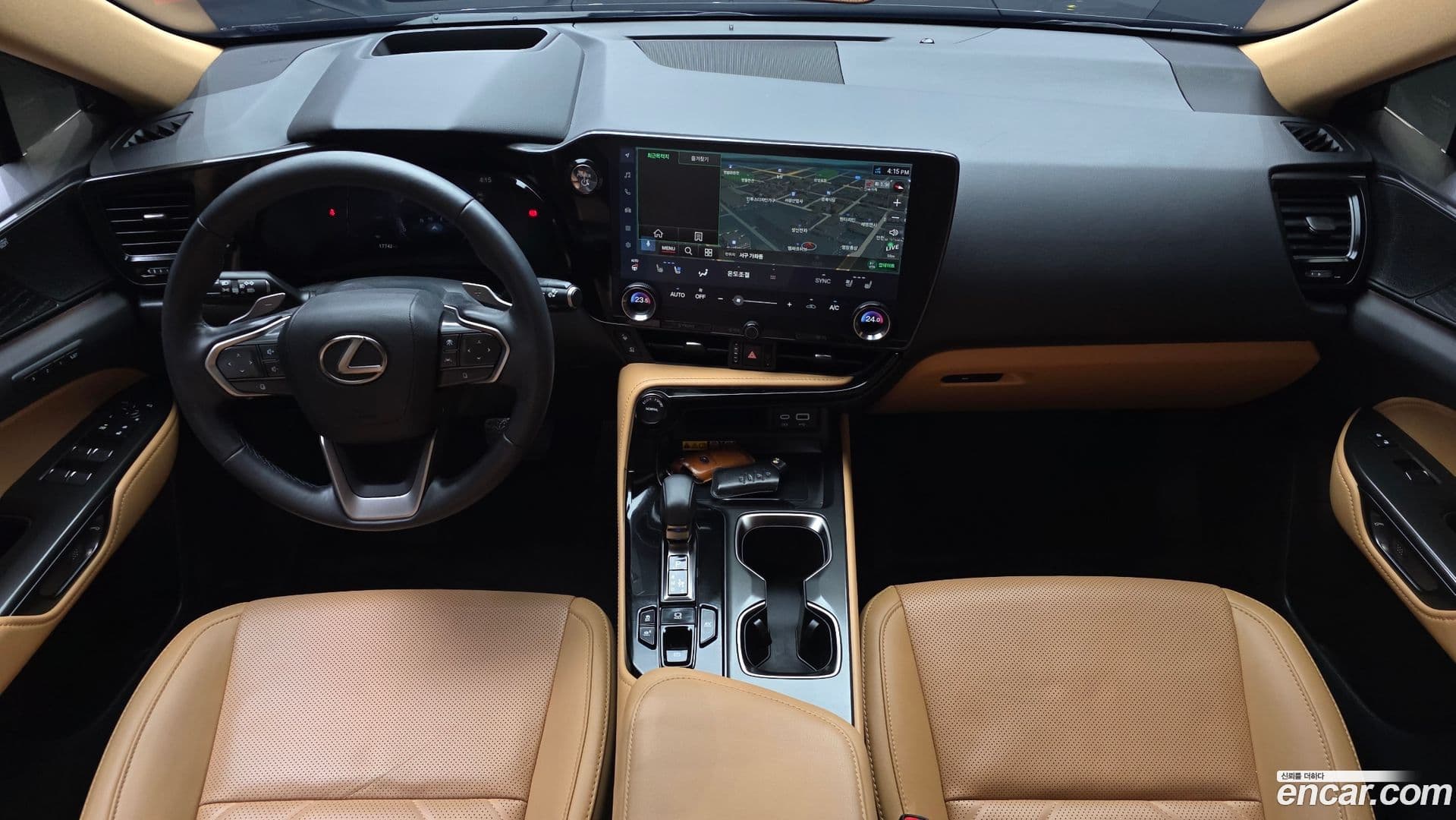 Main__Slider__Photo:NX Lexus 2025.2-6