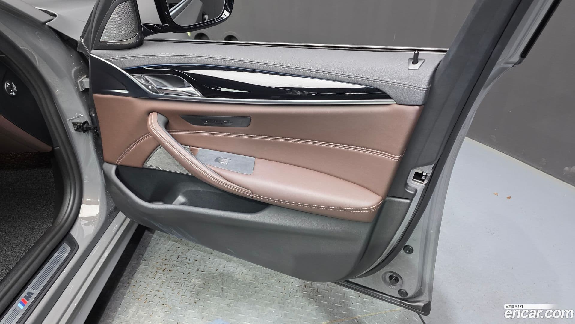 Main__Slider__Photo:5-Series BMW 2021.5-23