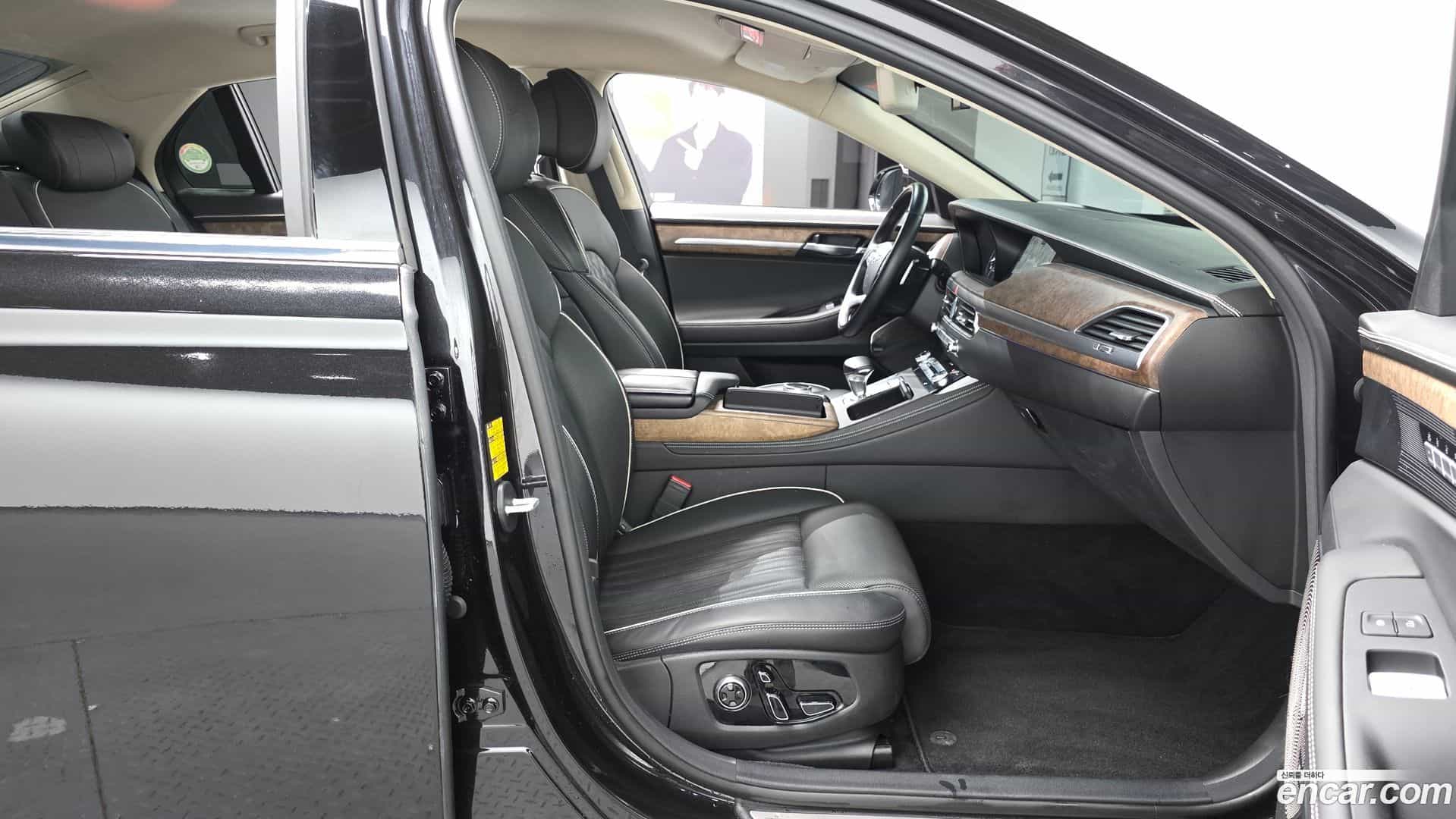 G90 Genesis 2019.0-INNER-036