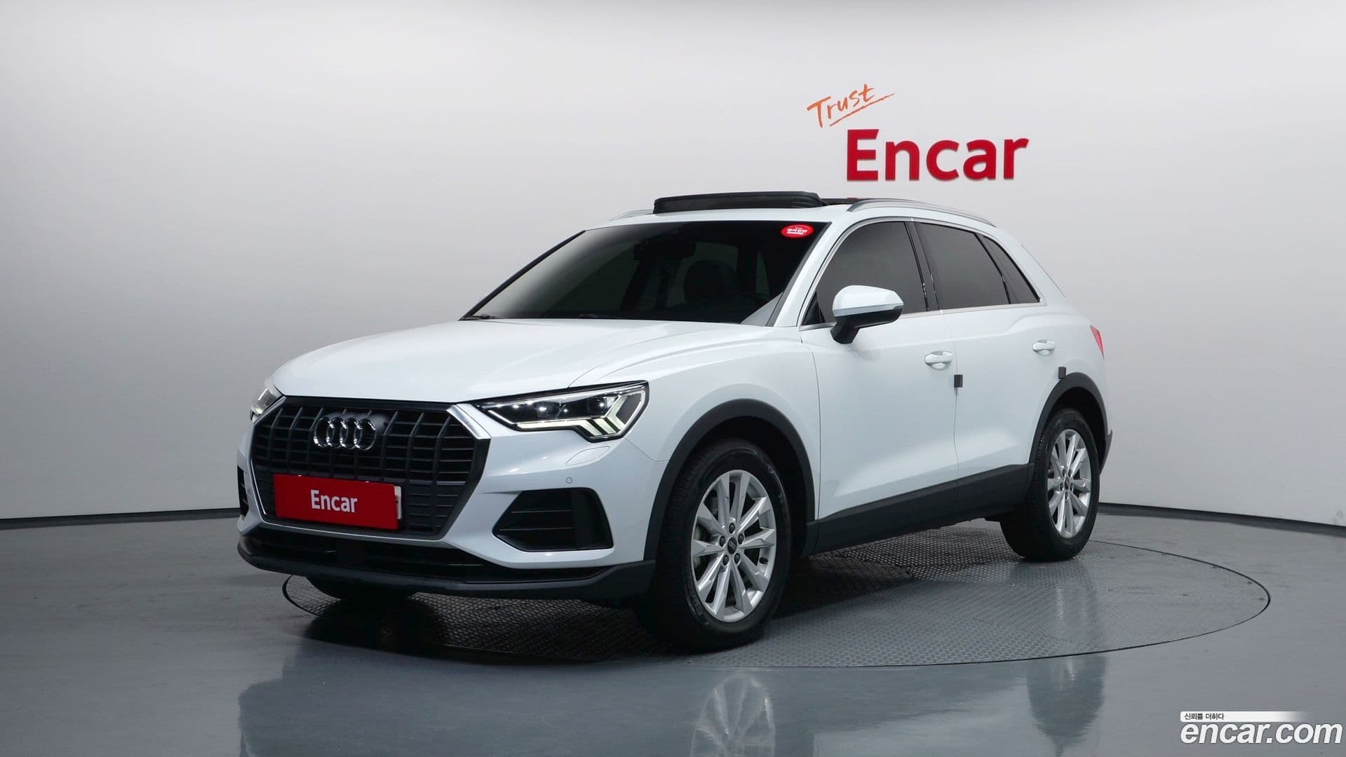 Main__Slider__Photo:Q3 Audi 2022.11-0