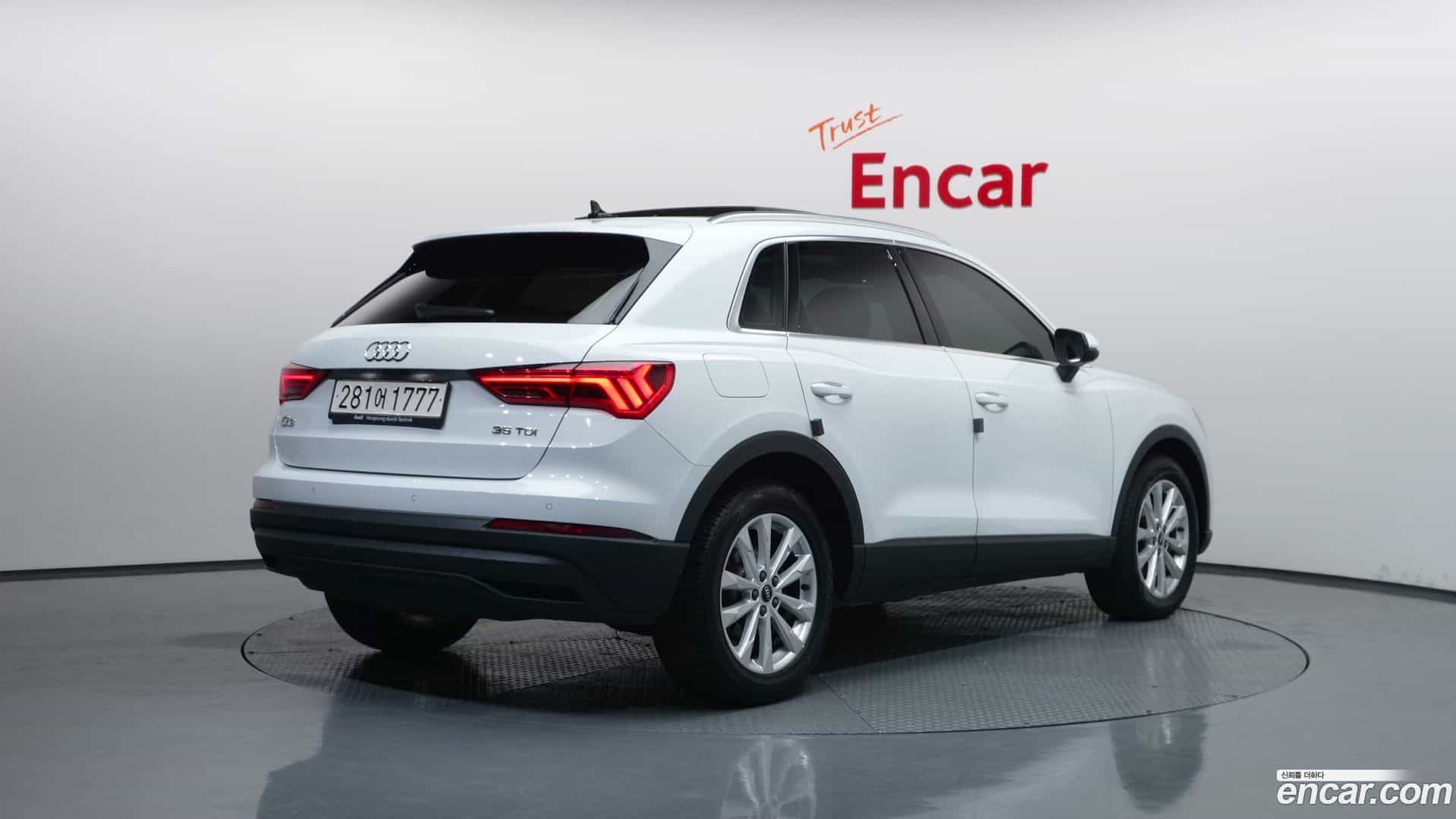 Q3 Audi 2022.11-OUTER-002