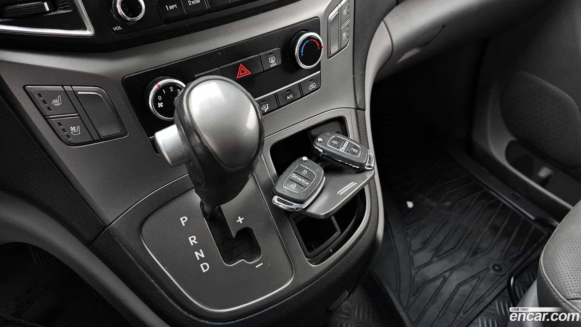 Starex Hyundai 2018.6-INNER-009