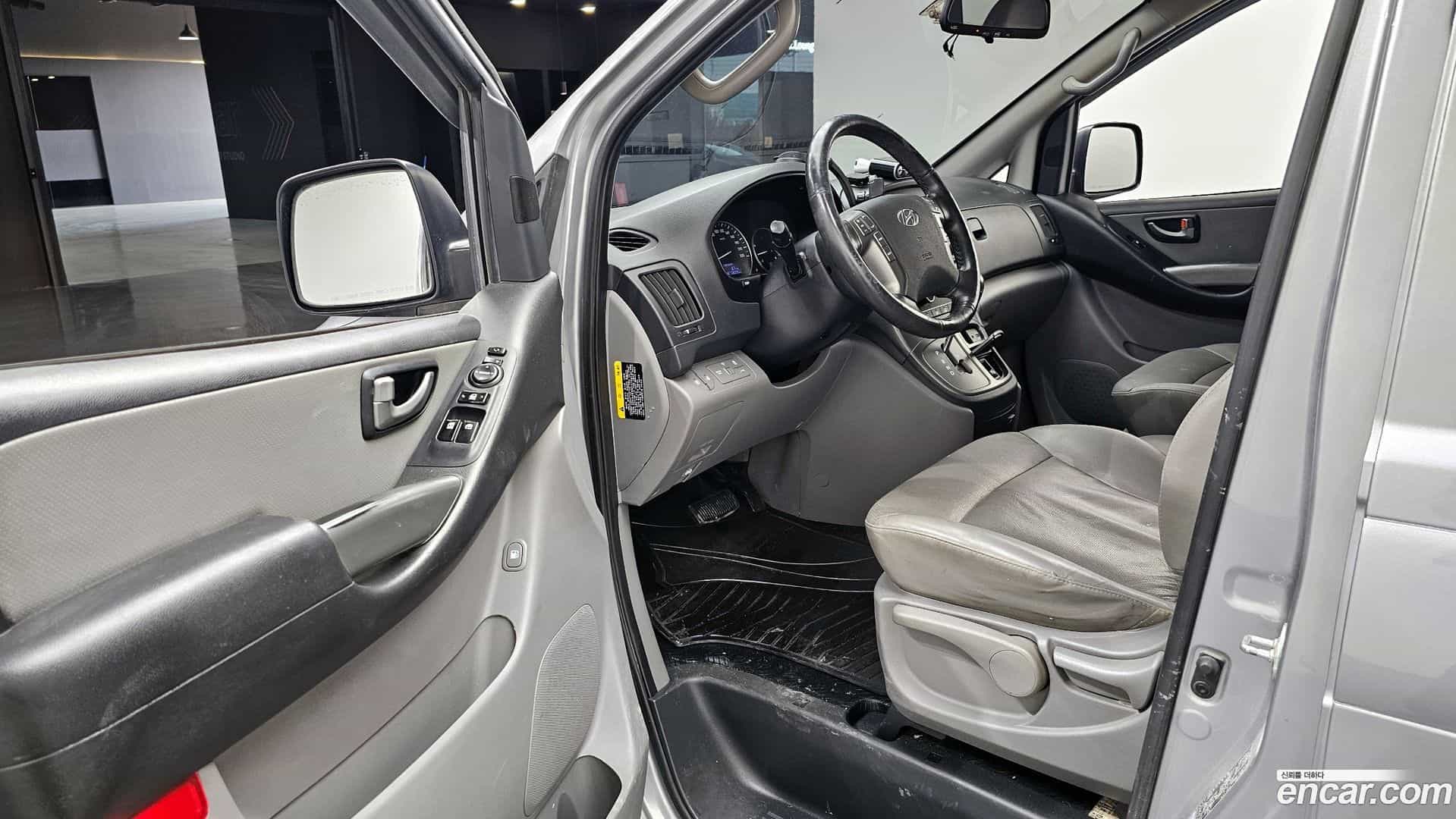 Starex Hyundai 2018.6-INNER-010