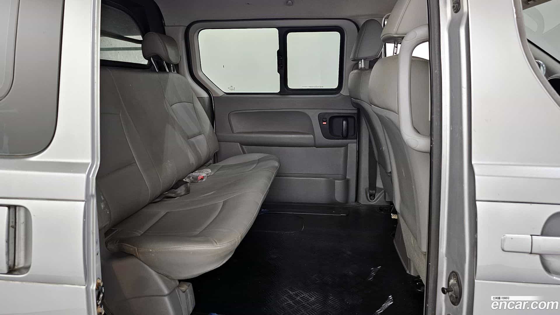 Starex Hyundai 2018.6-OPTION-015