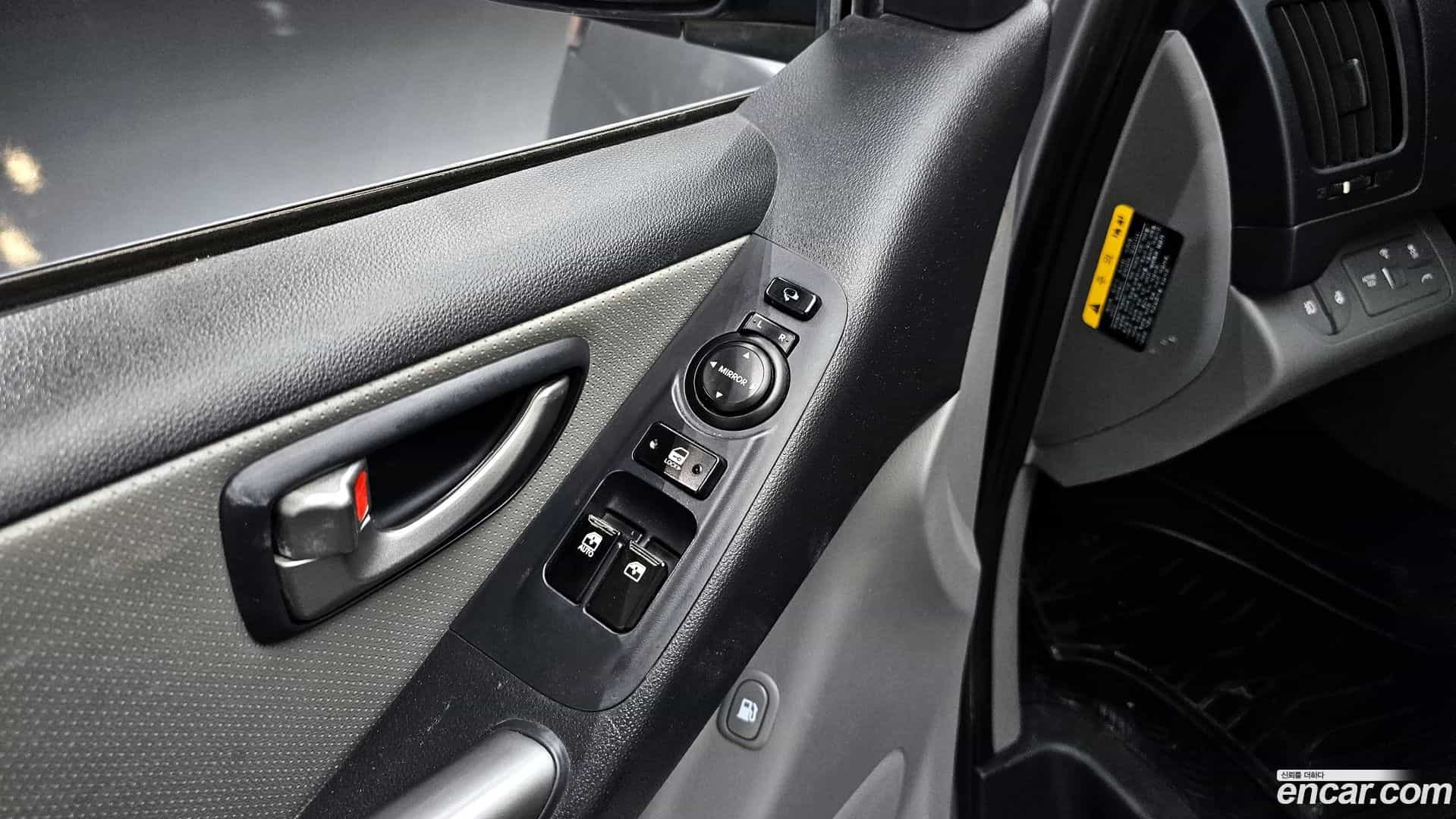 Starex Hyundai 2018.6-OPTION-022