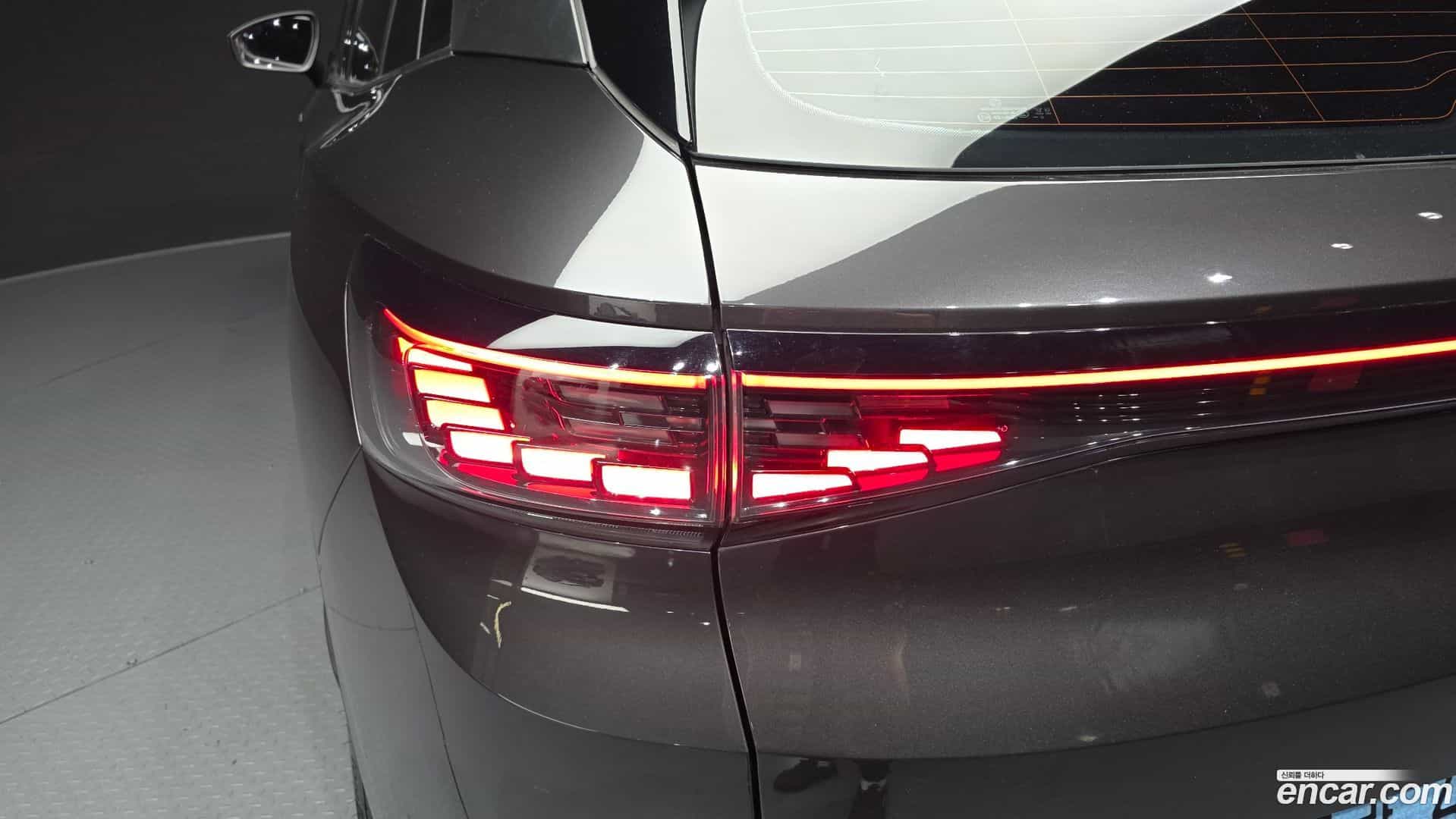 ID.4 Volkswagen 2022.8-OUTER-033
