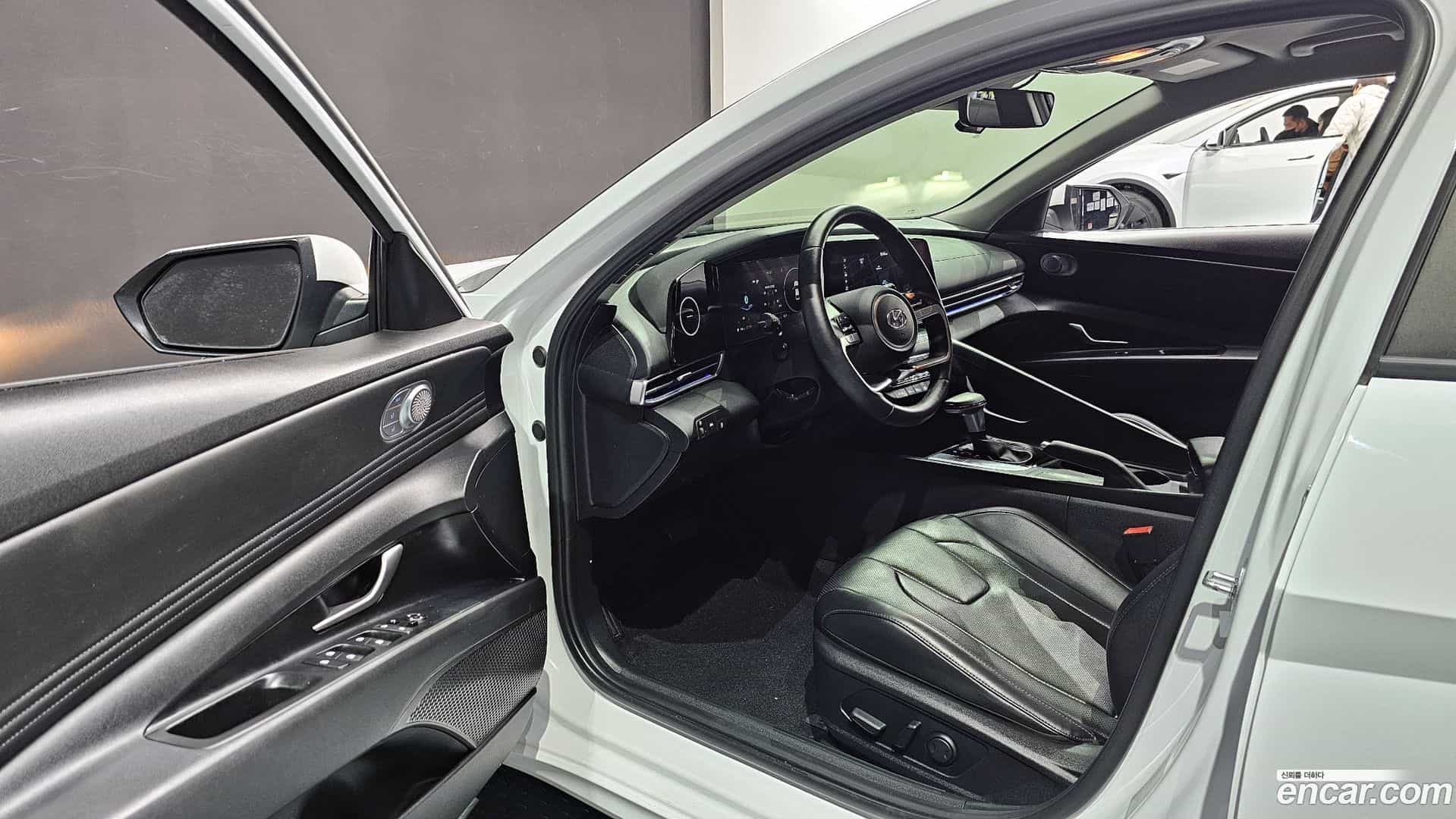 AVANTE Hyundai 2021.2-INNER-010