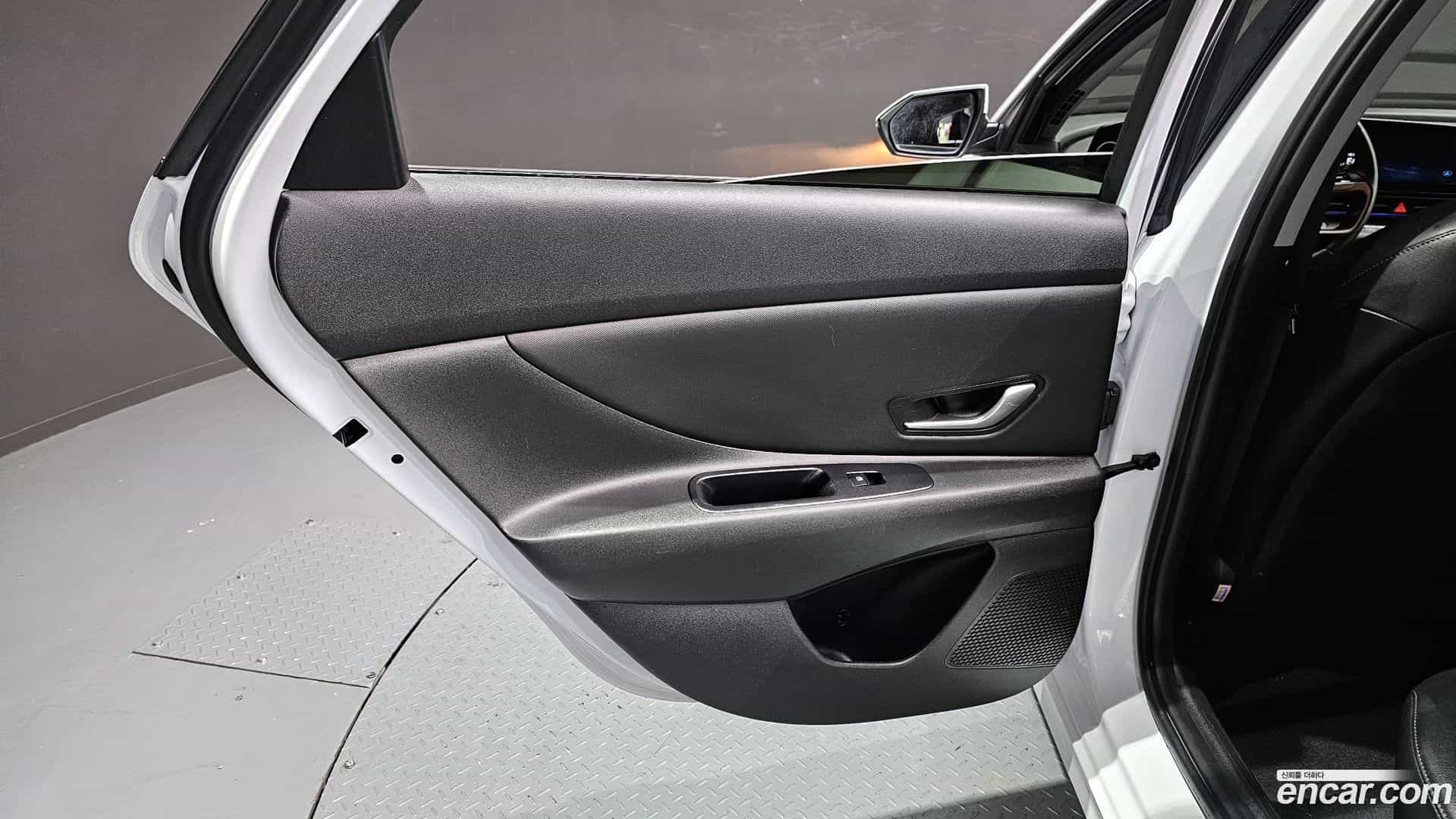AVANTE Hyundai 2021.2-INNER-035