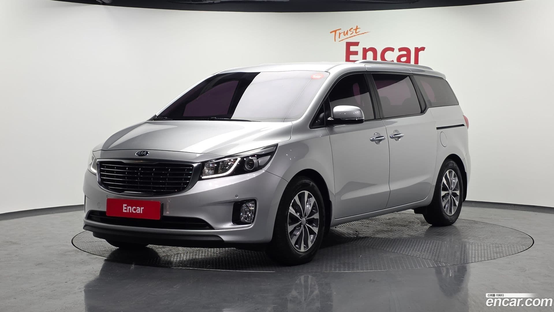 Main__Slider__Photo:Canival Kia 2016.1-0