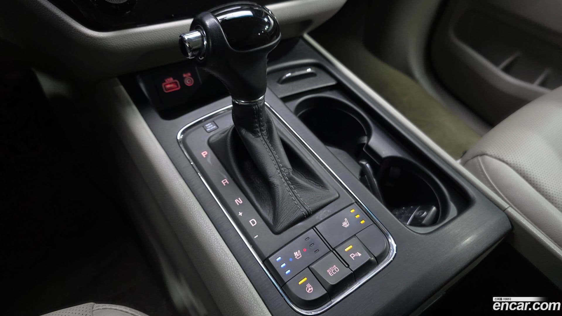 Main__Slider__Photo:Canival Kia 2016.1-8
