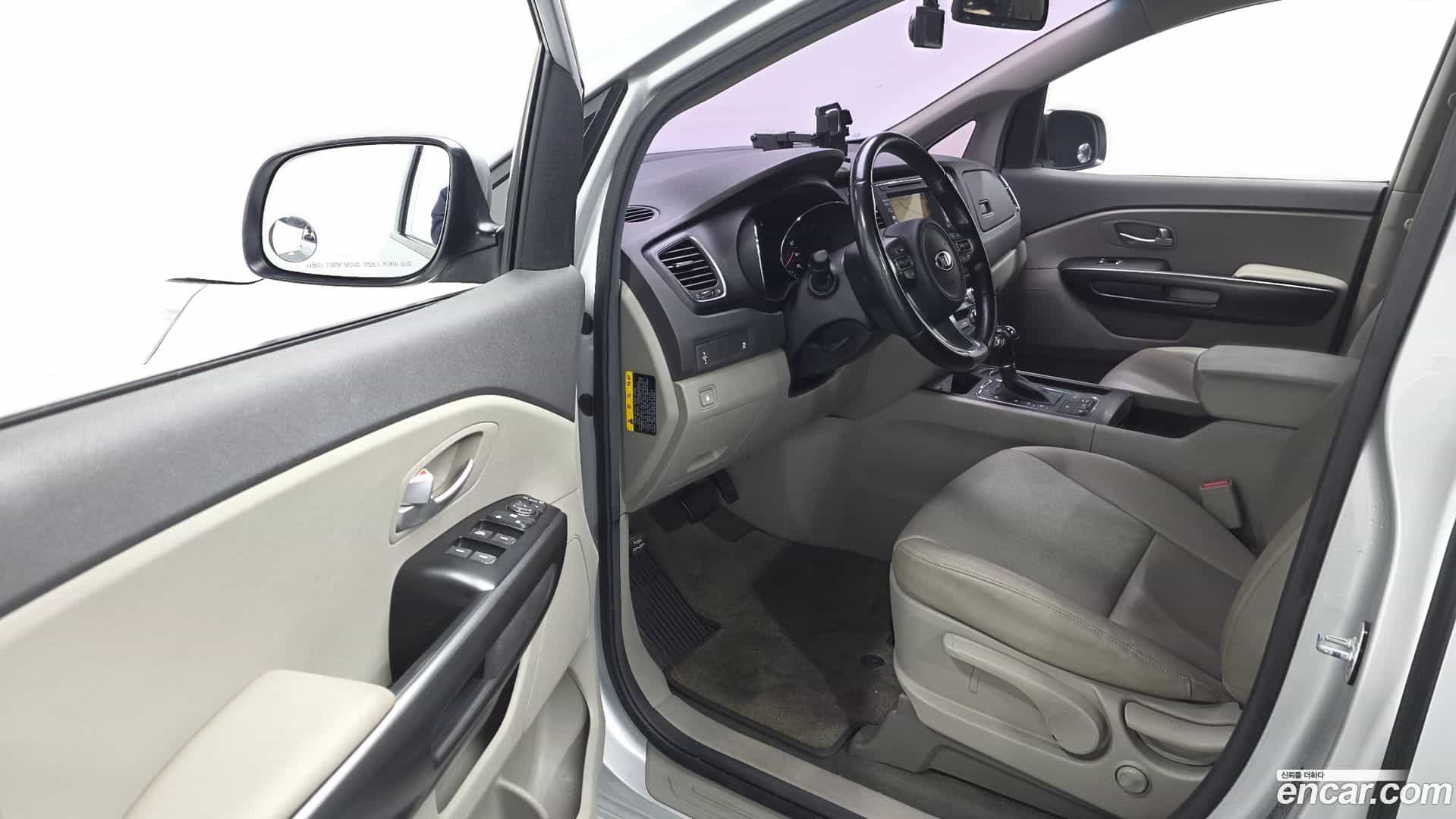 Canival Kia 2016.1-INNER-010