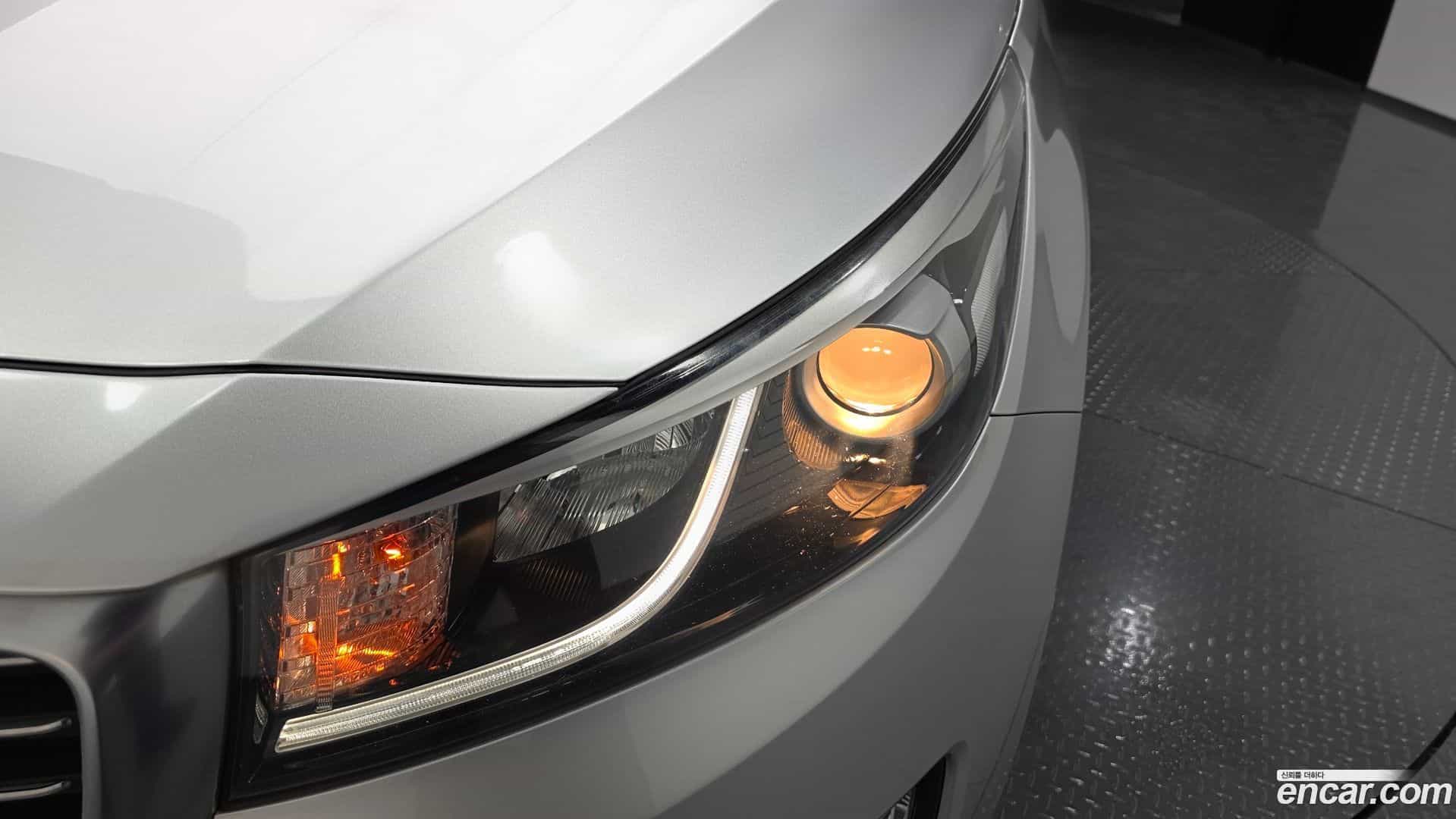 Canival Kia 2016.1-OUTER-032