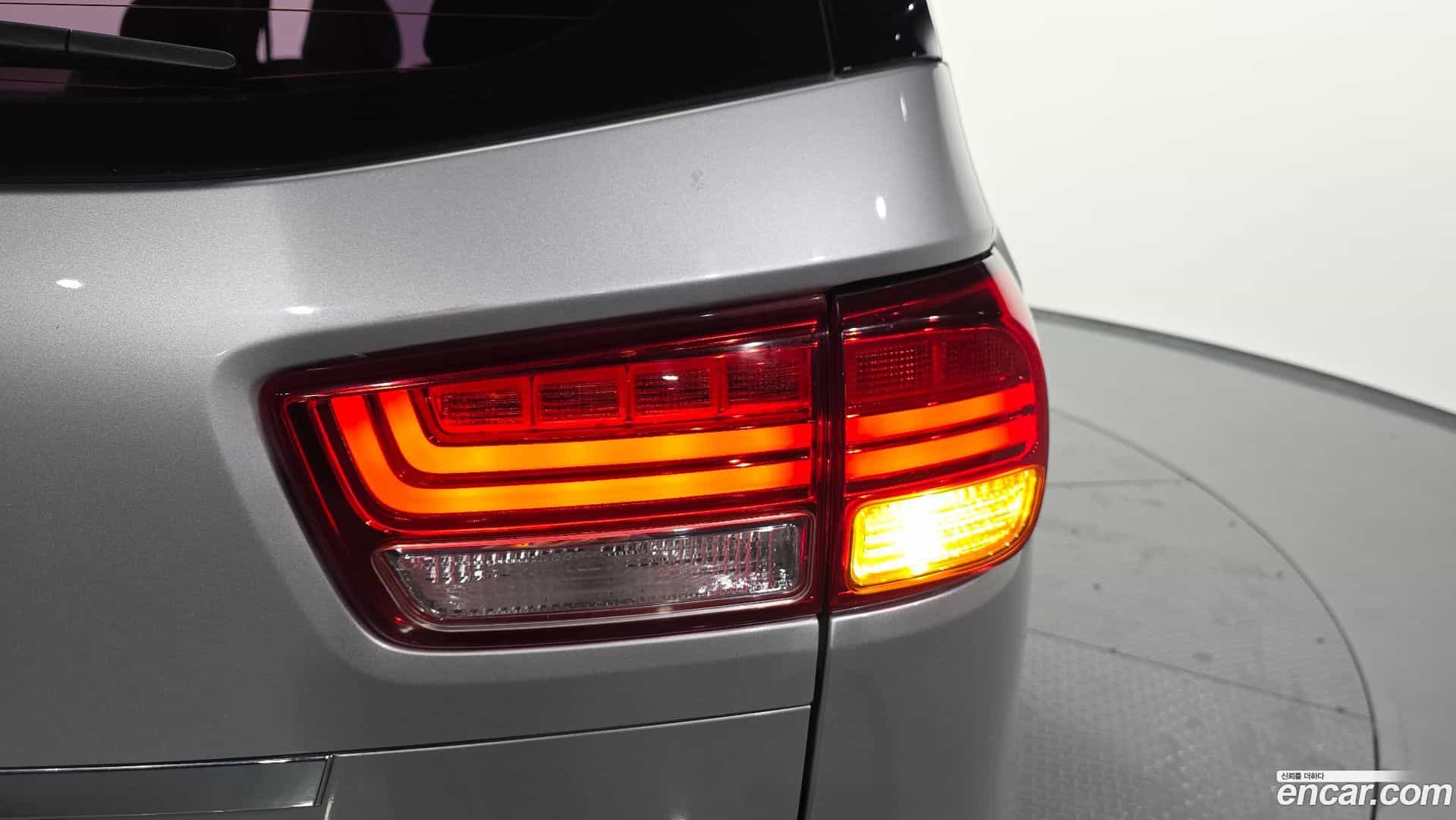 Canival Kia 2016.1-OUTER-033
