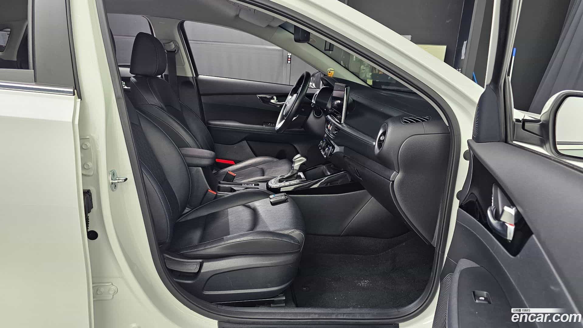K3 Kia 2022.2-OPTION-016