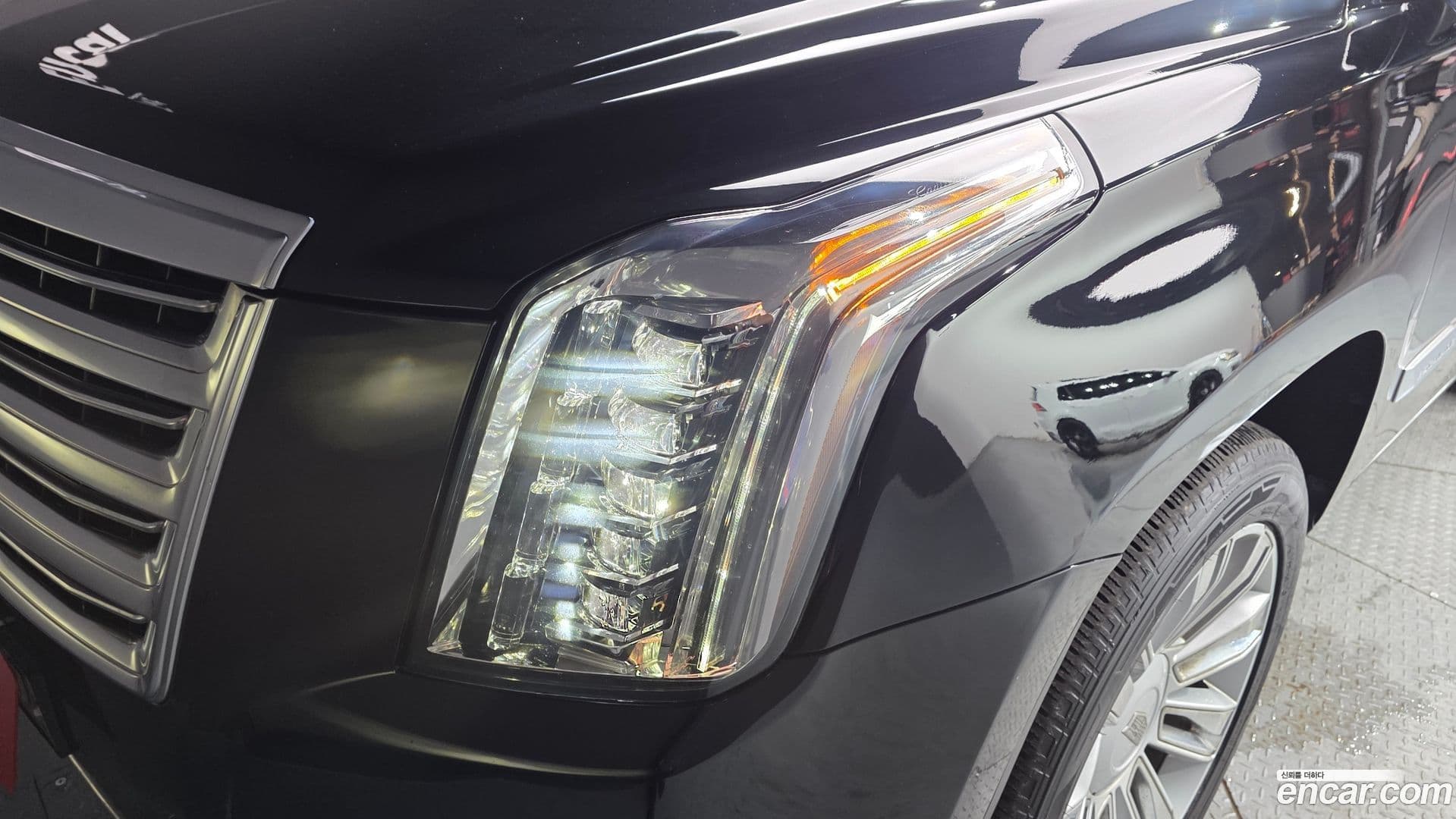 Main__Slider__Photo:Escalade Cadillac 2019.11-21