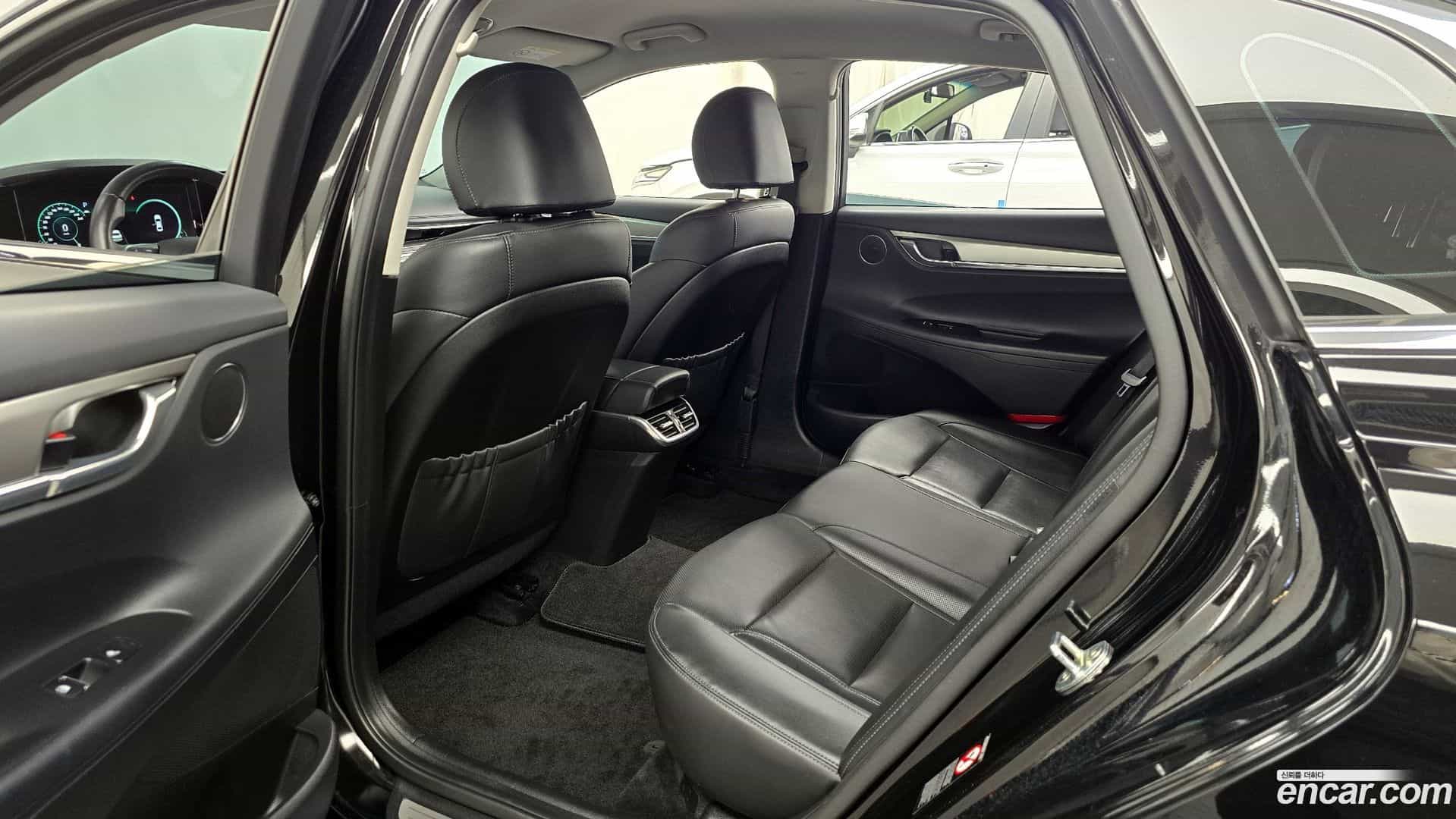 Grandeur Hyundai 2021.9-OPTION-015