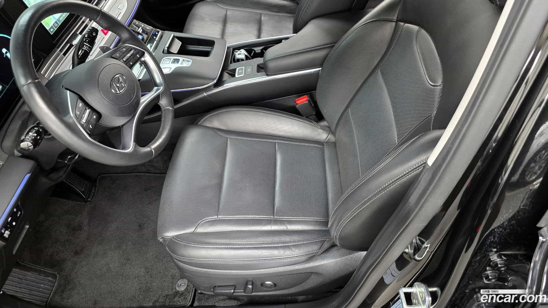 Grandeur Hyundai 2021.9-OPTION-045